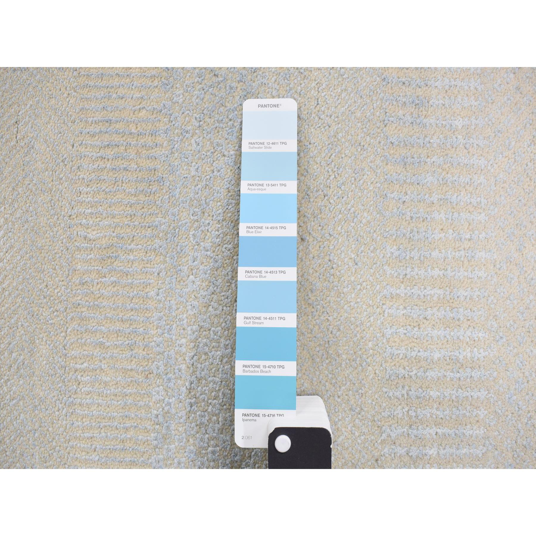 Noué à la main 2'8 