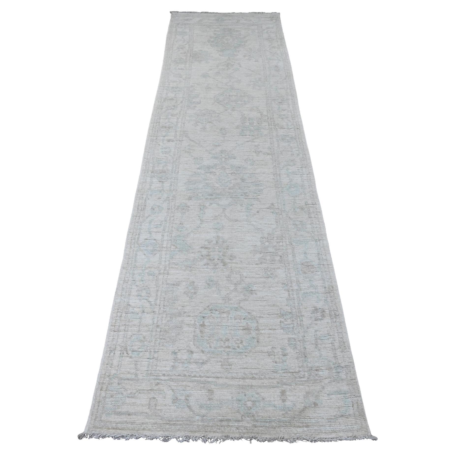 2'8"x9'8" White Hand Knotted Afghan Angora Oushak Leaf Design Wool Runner Rug