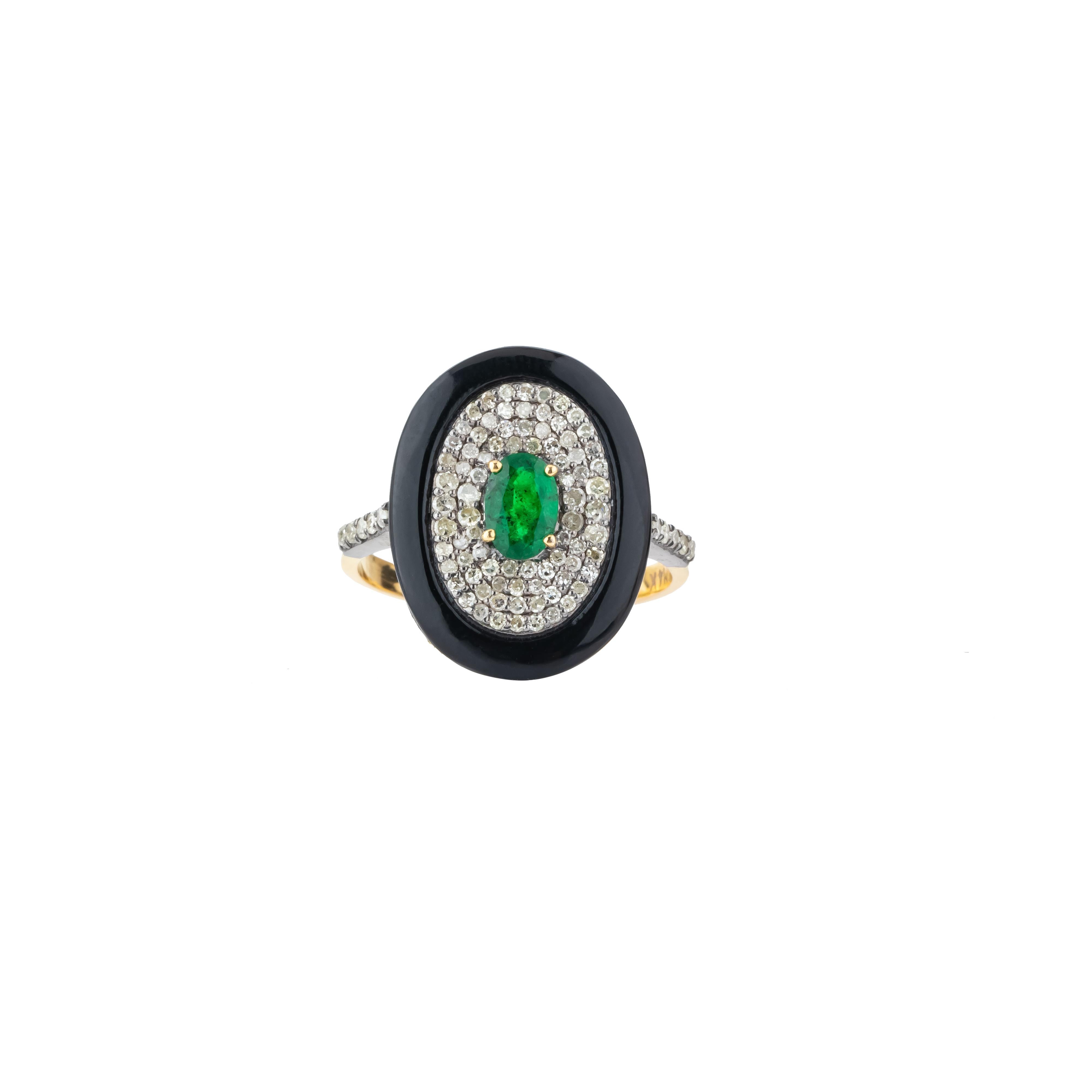 Contemporary 2.9 Carat Diamond, Emerald and Onyx Fashion Ring For Sale