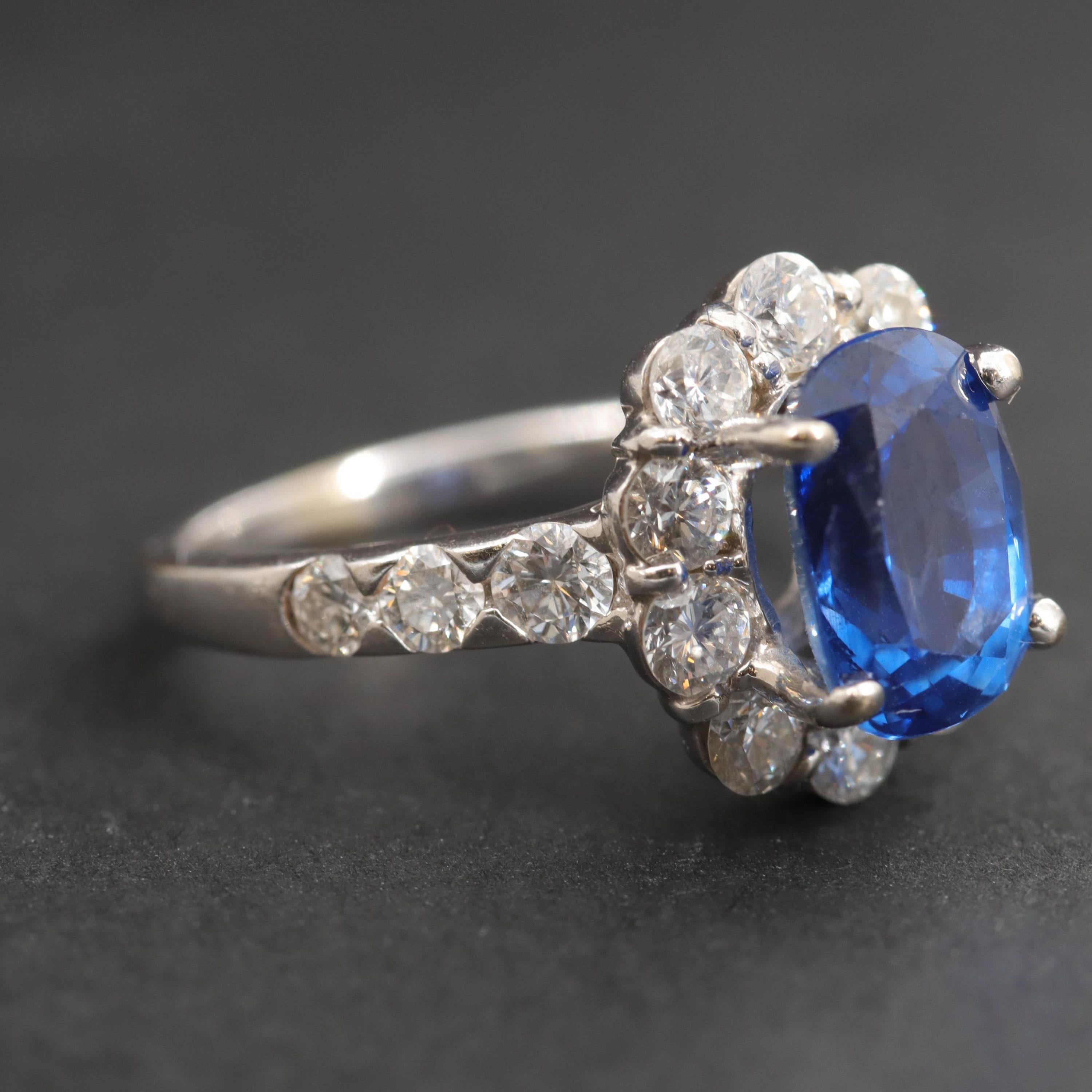 For Sale:  2.9 Carat Sapphire and Diamond Engagement Ring White Gold Sapphire Cocktail Ring 4