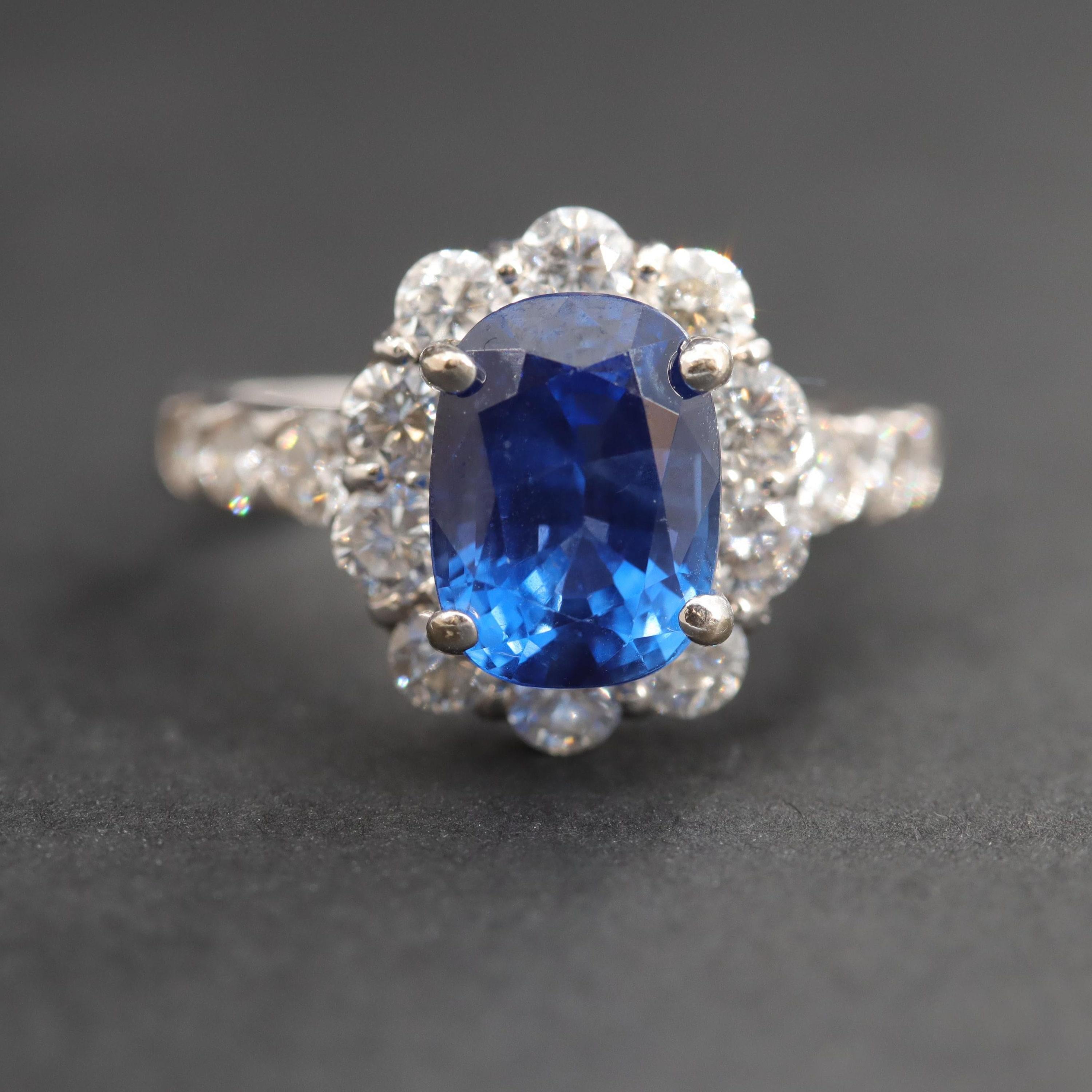 For Sale:  2.9 Carat Sapphire and Diamond Engagement Ring White Gold Sapphire Cocktail Ring 5