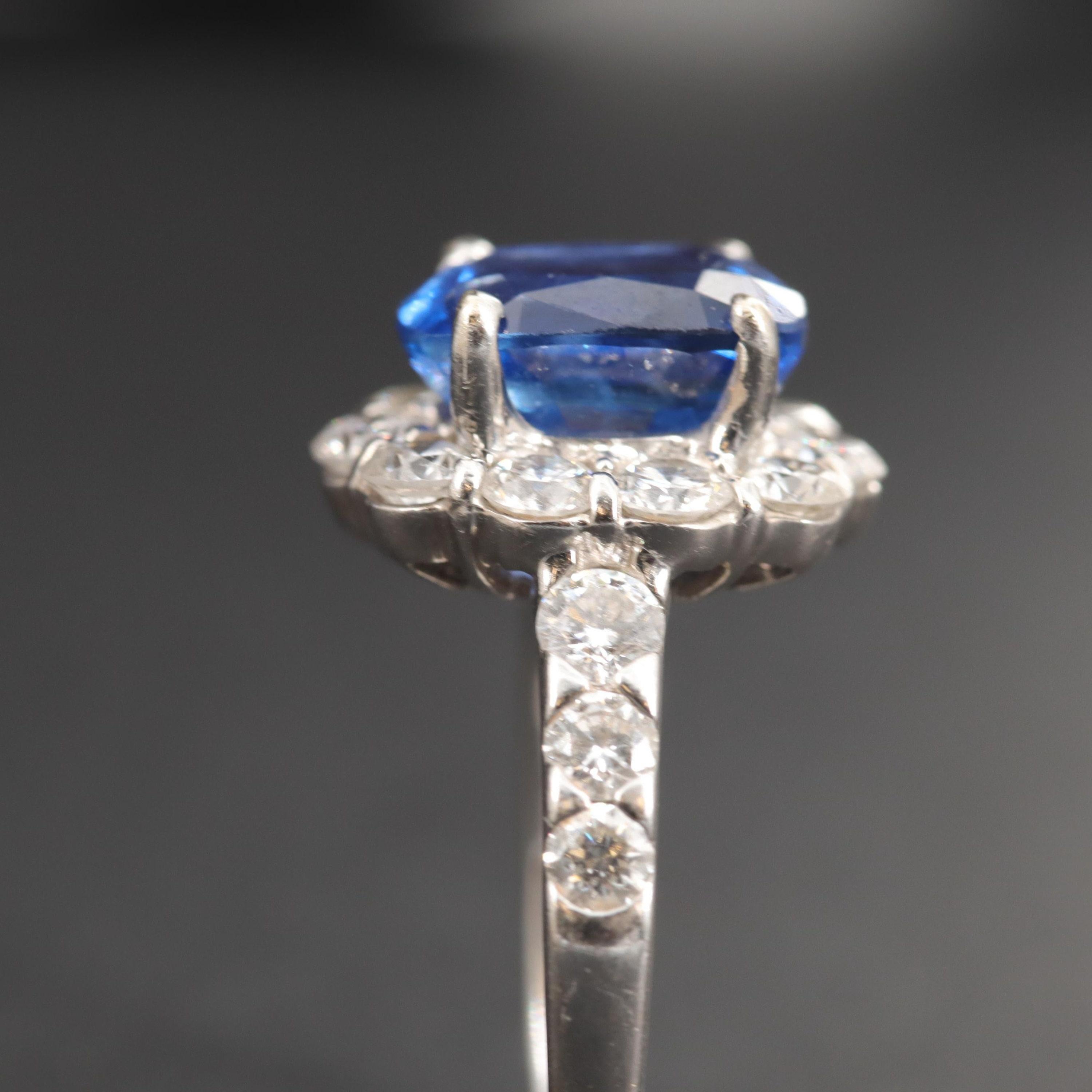 For Sale:  2.9 Carat Sapphire and Diamond Engagement Ring White Gold Sapphire Cocktail Ring 7