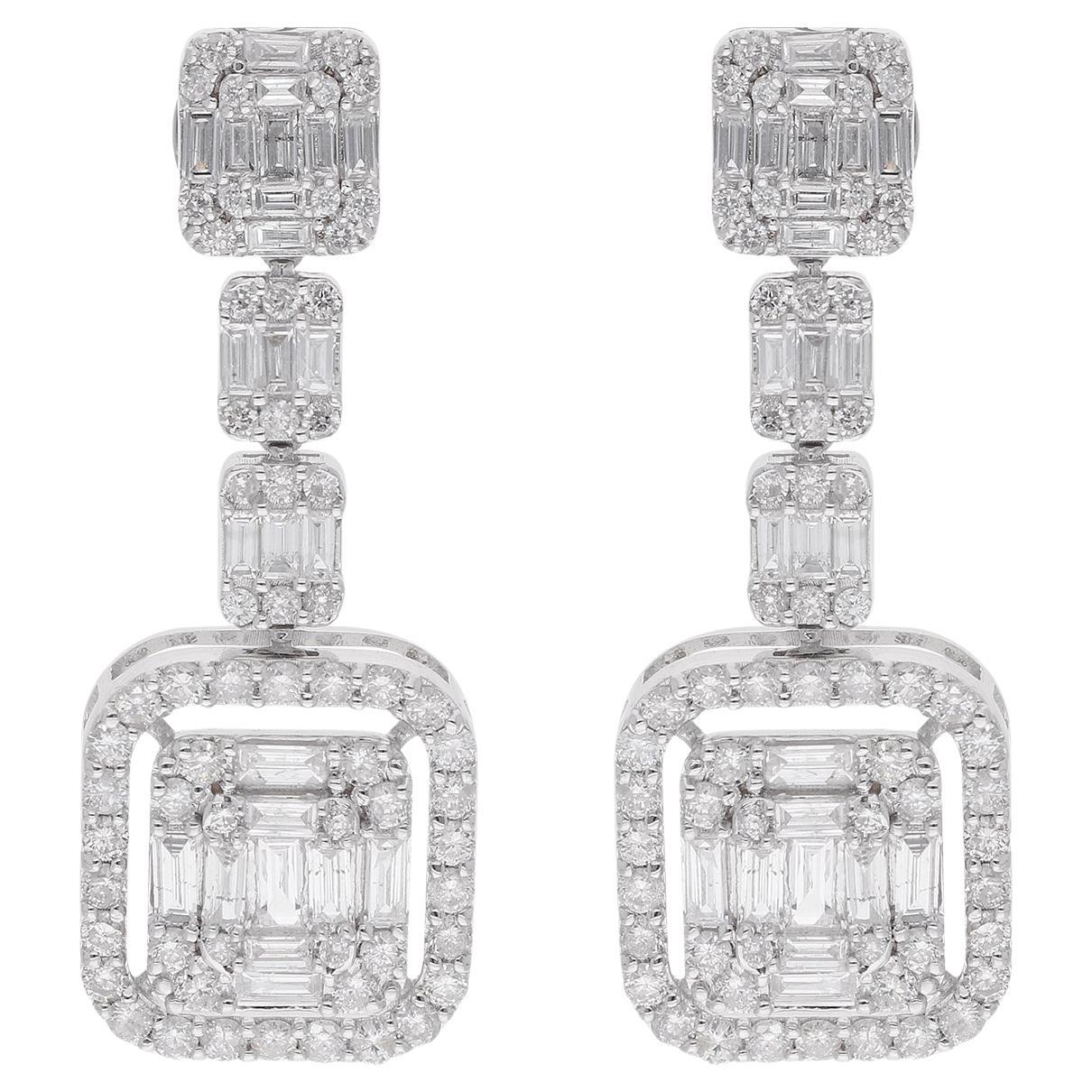 Pendientes colgantes con racimo de diamantes SI/H de 2,9 quilates y oro blanco de 18 quilates en venta