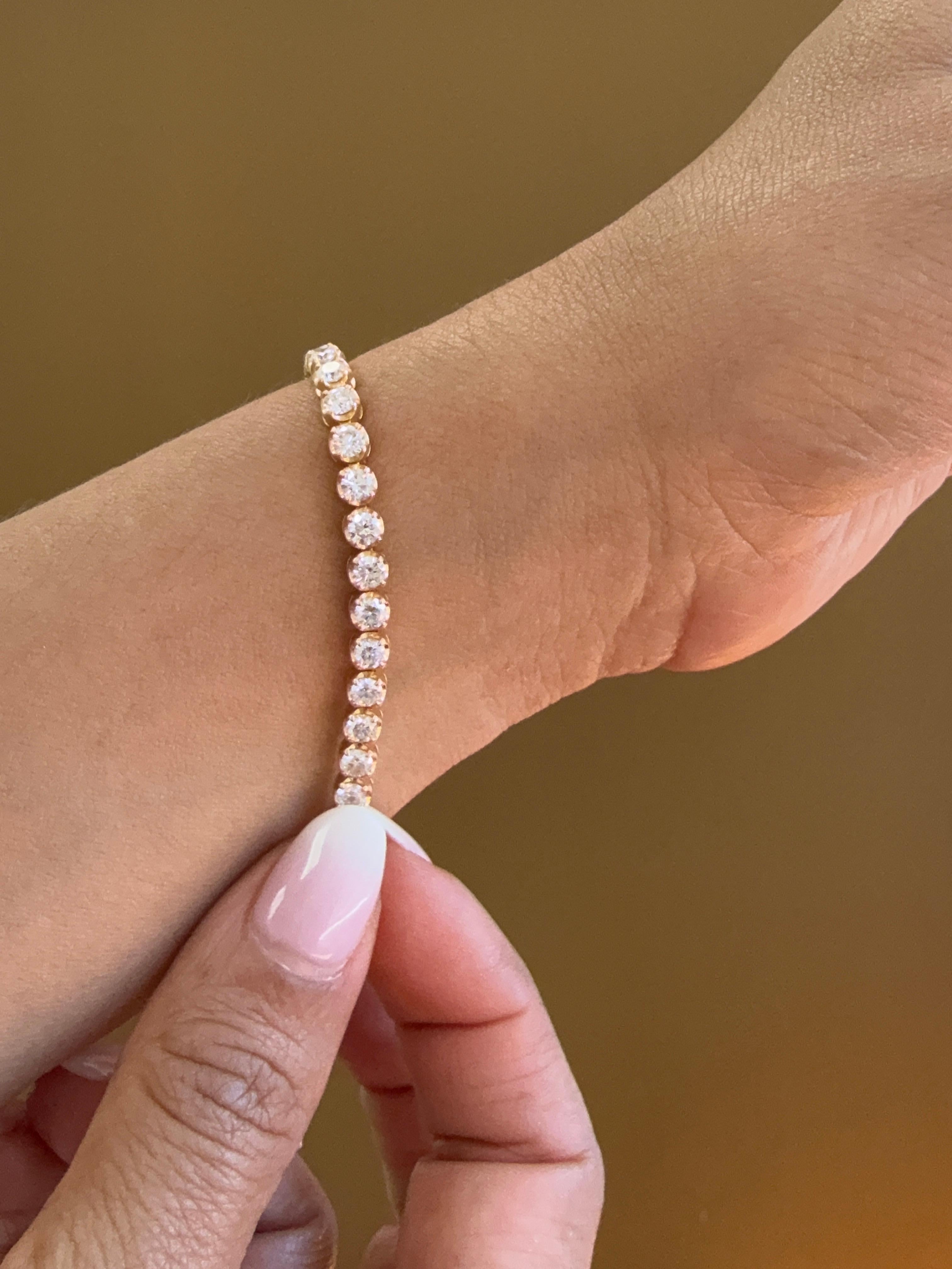 Pulsera Sinfonía de Diamantes Graduados de 2,9 Quilates en Oro Blanco de 18 K en venta 3
