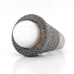 29 carats Pearl Black Diamond Cocktail Ring