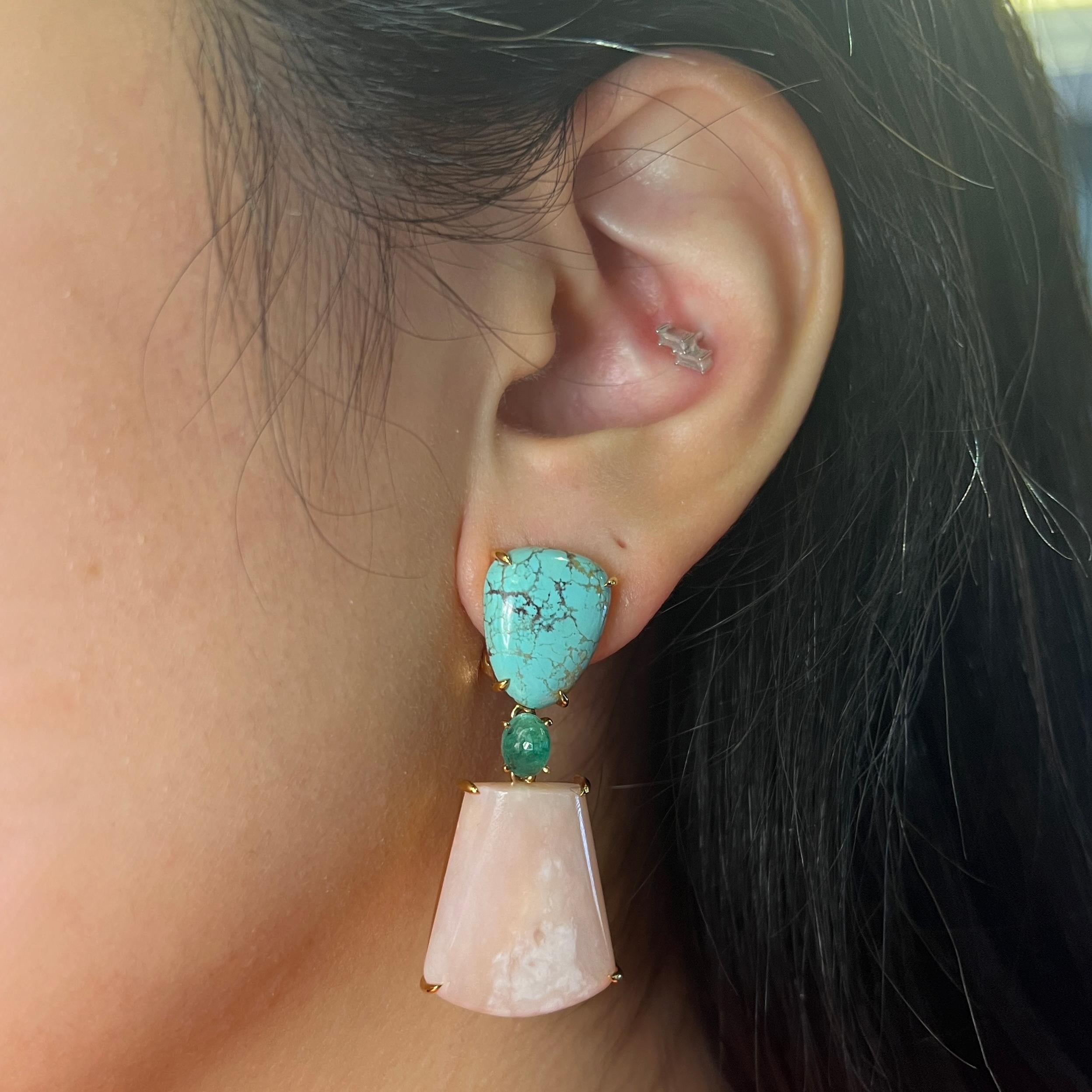 29 Carats Pink Opal 10.23 Carat Turquoise 18K Dangle Earring  In New Condition For Sale In Hung Hom, HK