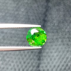 2.9 Cts Round Shape Green Sphene (Titanite) Gemstone for Jewellery from Pakistan