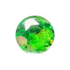 2.9 Cts Round Shape Green Sphene (Titanite) Gemstone for Jewellery from Pakistan