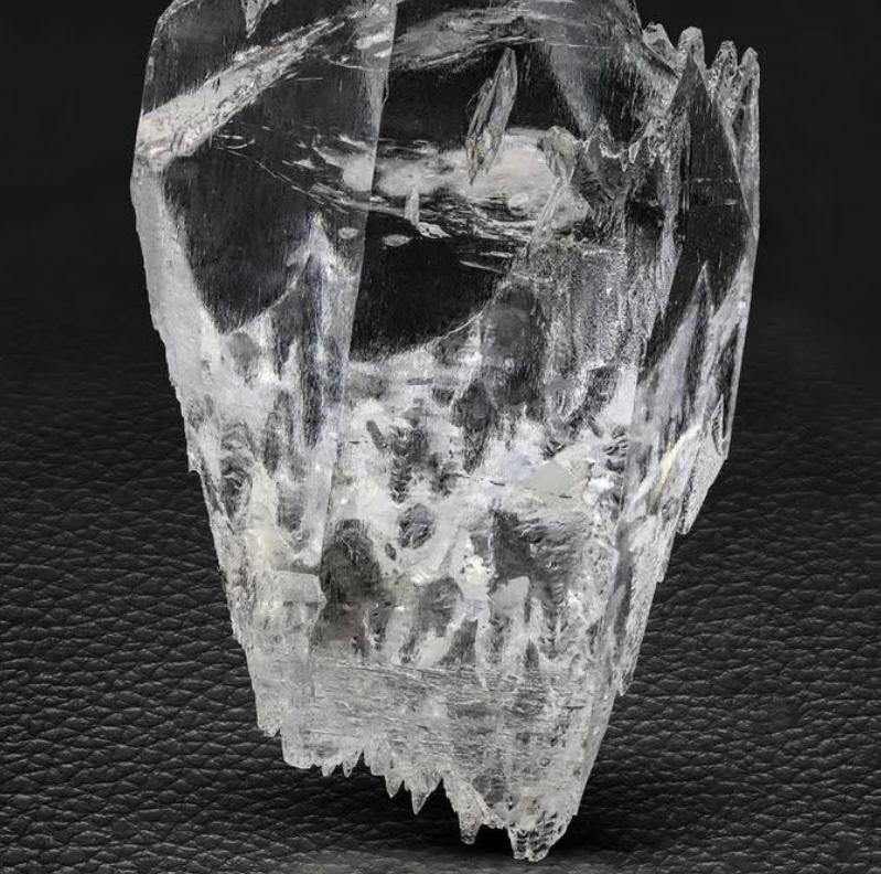 Product Information:

Specimen Name: Aquamarine Crystal

Weight: 29 grams

Dimension: H: 4.9 x W: 2.5 x D: 2.1 cm

Treatment: None

Origin: Skardu District, Gilgit Baltistan Province, Pakistan  

Description: 

Aquamarine is a semi-precious gemstone