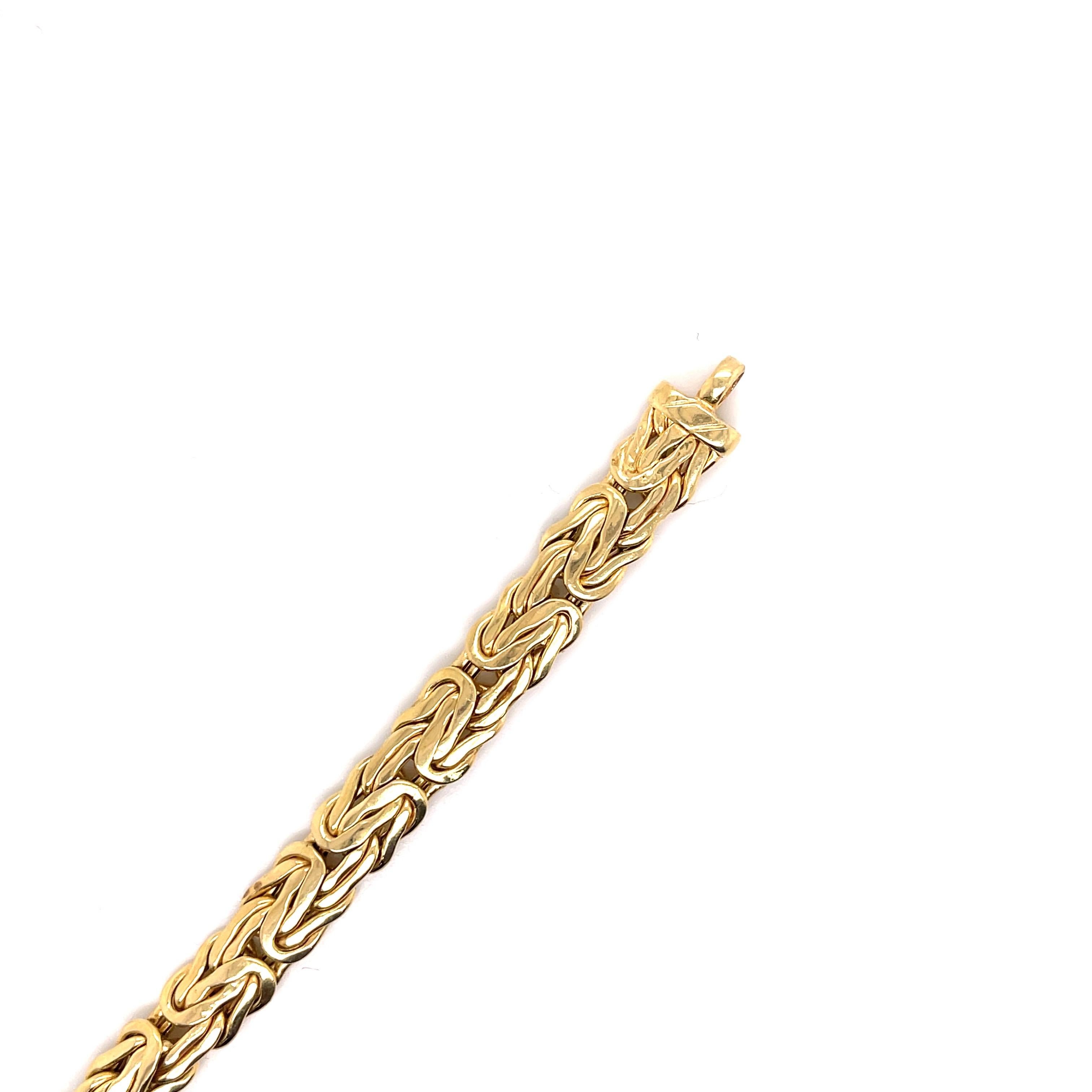 Contemporary Interlocking Chain Gold Necklace 29 Inches 14 Karat Yellow Gold 54 Grams For Sale