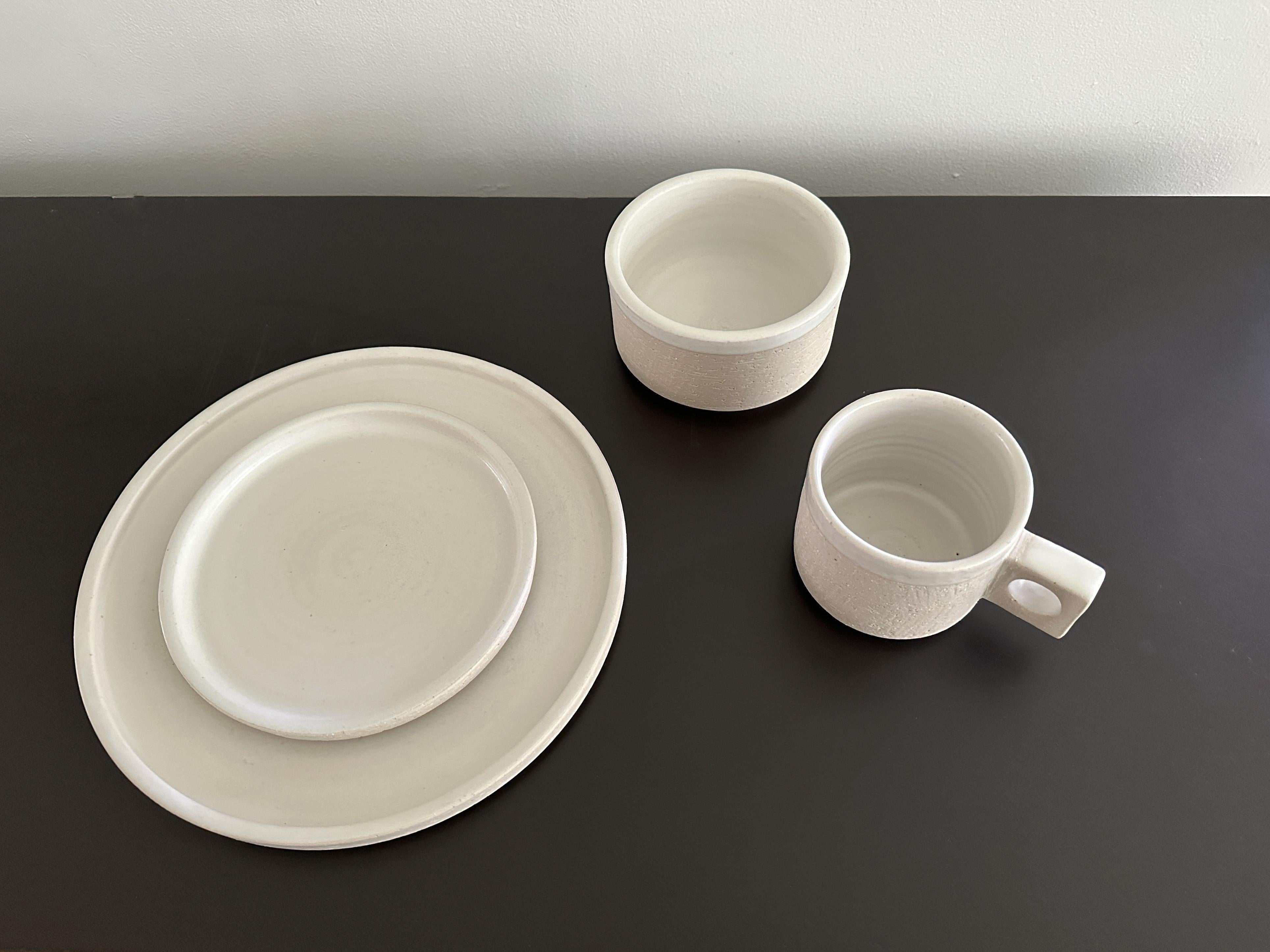 29 Piece Set of Pottery Tableware Designed by Jonathan Adler, Brazilia Pattern For Sale 2
