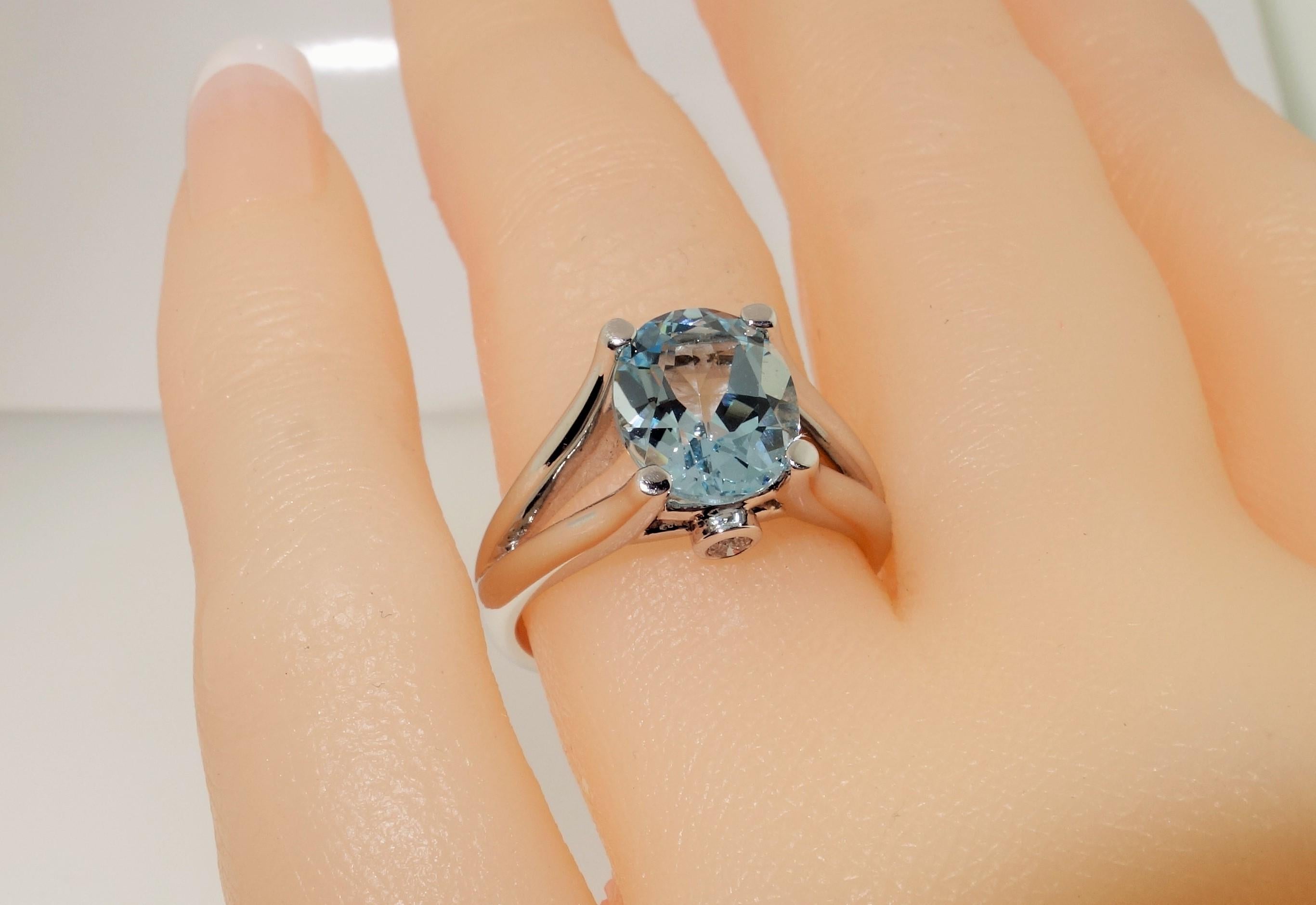 2,90 Karat Blauer Topas Diamant Solitär Cocktail-Ring Estate Fine Jewelry (Moderne) im Angebot