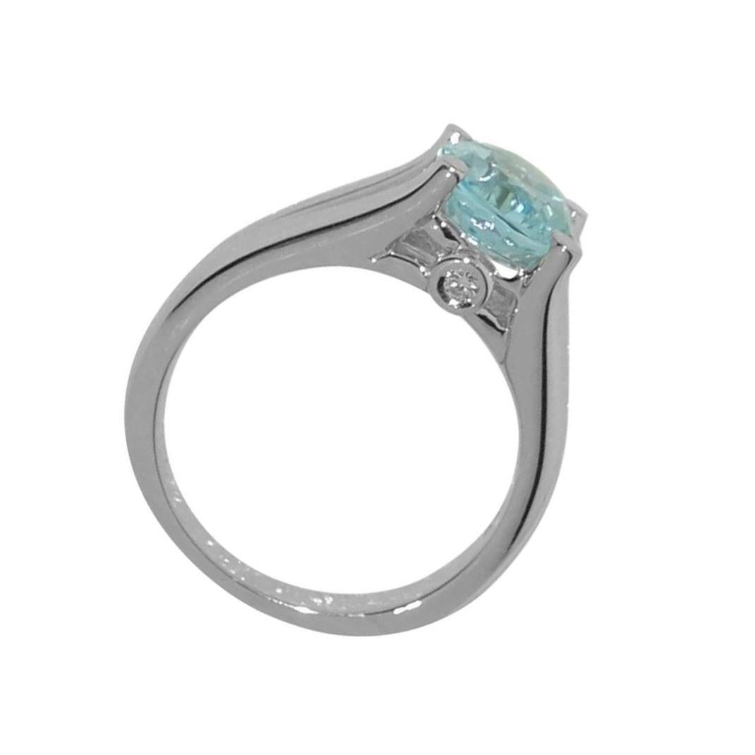 Modern 2.90 Carat Blue Topaz Diamond Solitaire Cocktail Ring Estate Fine Jewelry For Sale