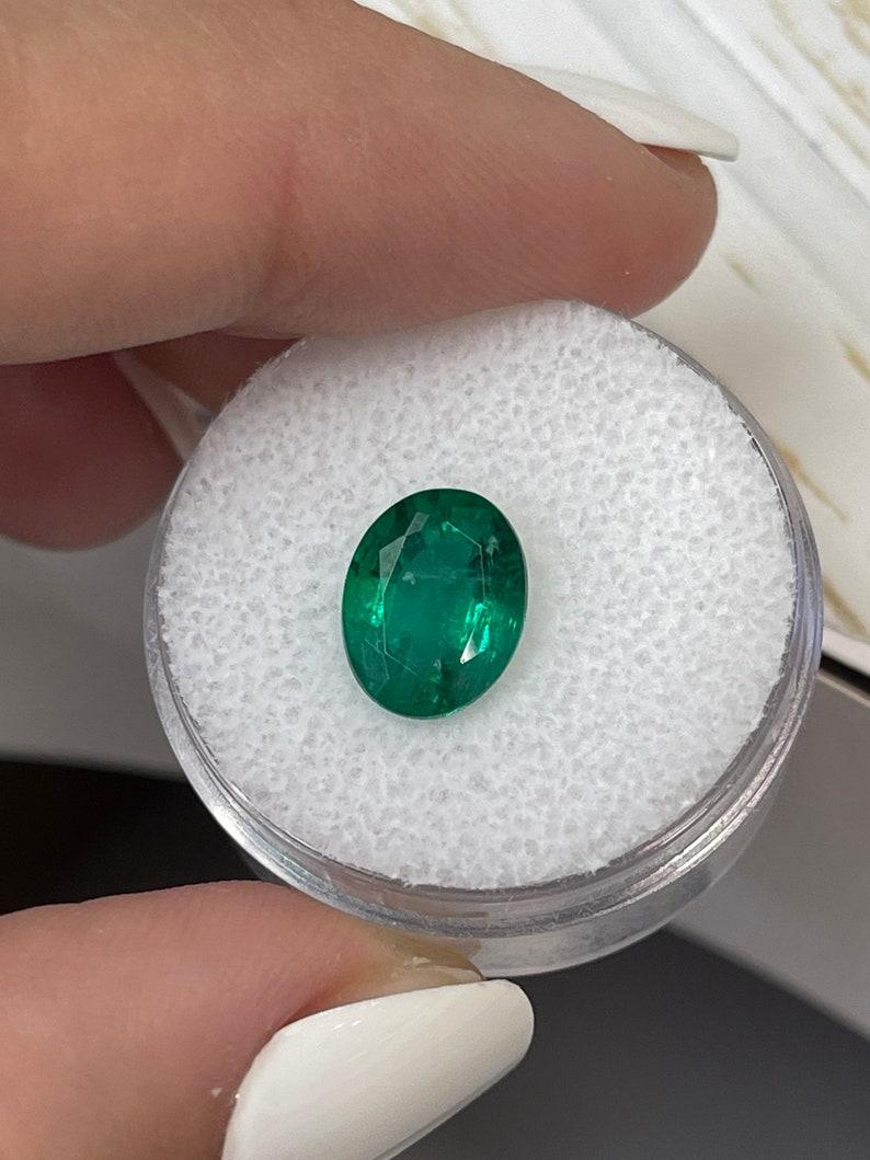 2.90 Carat Classic Emerald Green Zambian Emerald - Oval Cut May Birthstone Gem In New Condition For Sale In Jupiter, FL