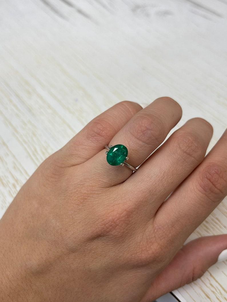 2.90 Carat Classic Emerald Green Zambian Emerald - Oval Cut May Birthstone Gem For Sale 3