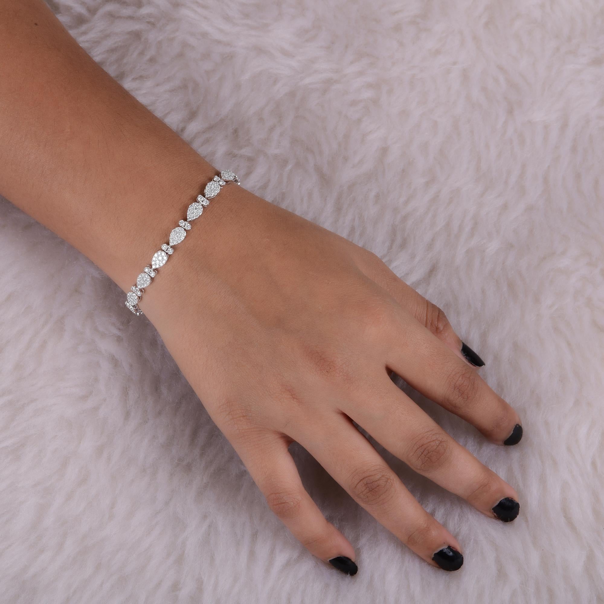Bracelet à breloques en or blanc massif 10 carats avec diamants de 2,9 carats, fabrication artisanale Pour femmes en vente