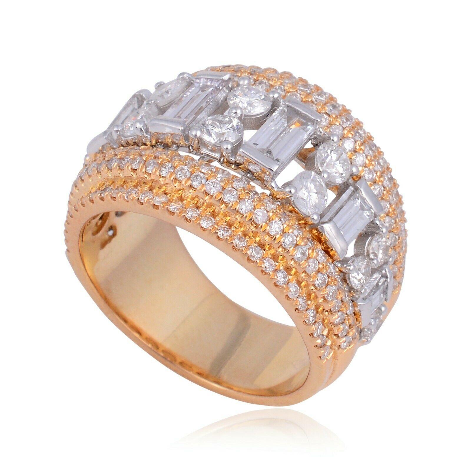 For Sale:  2.90 Carat Diamond 18 Karat Gold Two-Tone Ring 4
