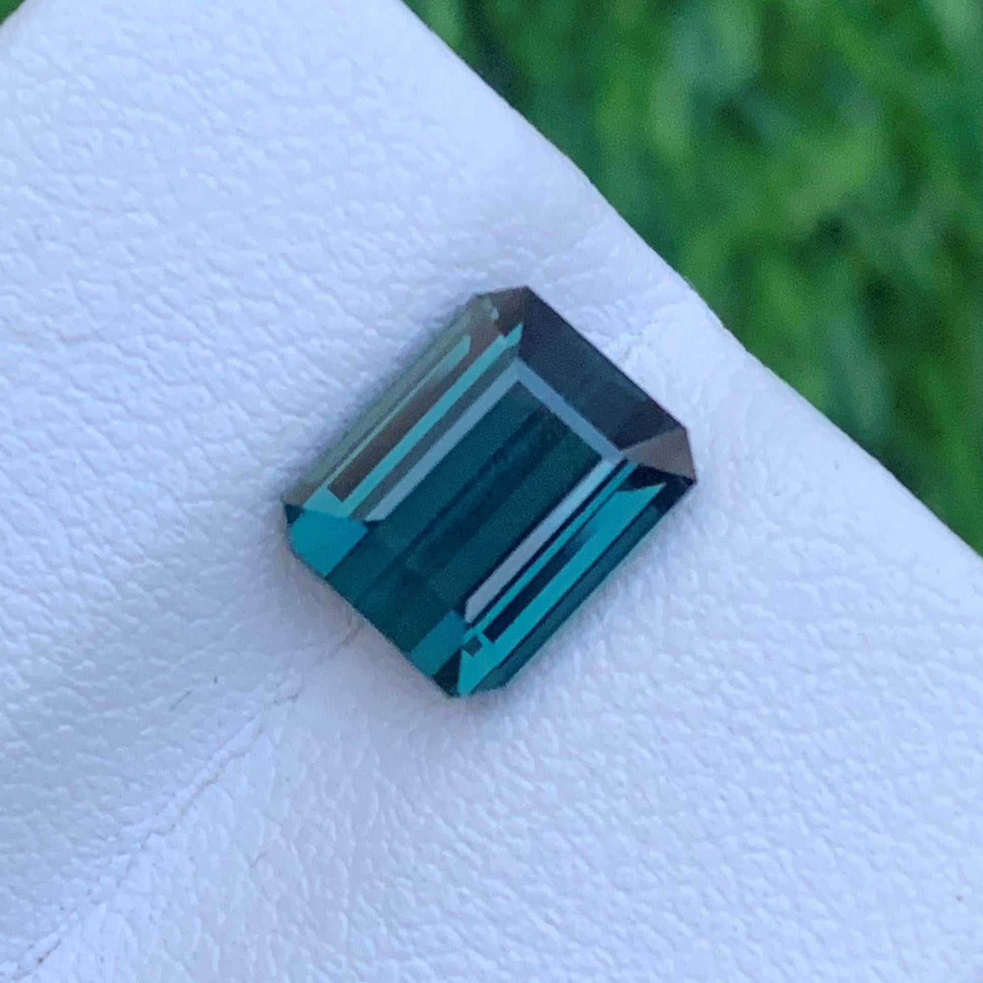 Gorgeous Loose Indicolite Tourmaline
Weight: 2.90 Carats
Dimension: 8.7x7.1x4.9 Mm
Origin; Kunar Afghanistan Mine
Color: Blue
Shape: Emerald
Treatment: Non
Certificate: On Demand
Indicolite tourmalines (tourmalines with blue in them) are rare.