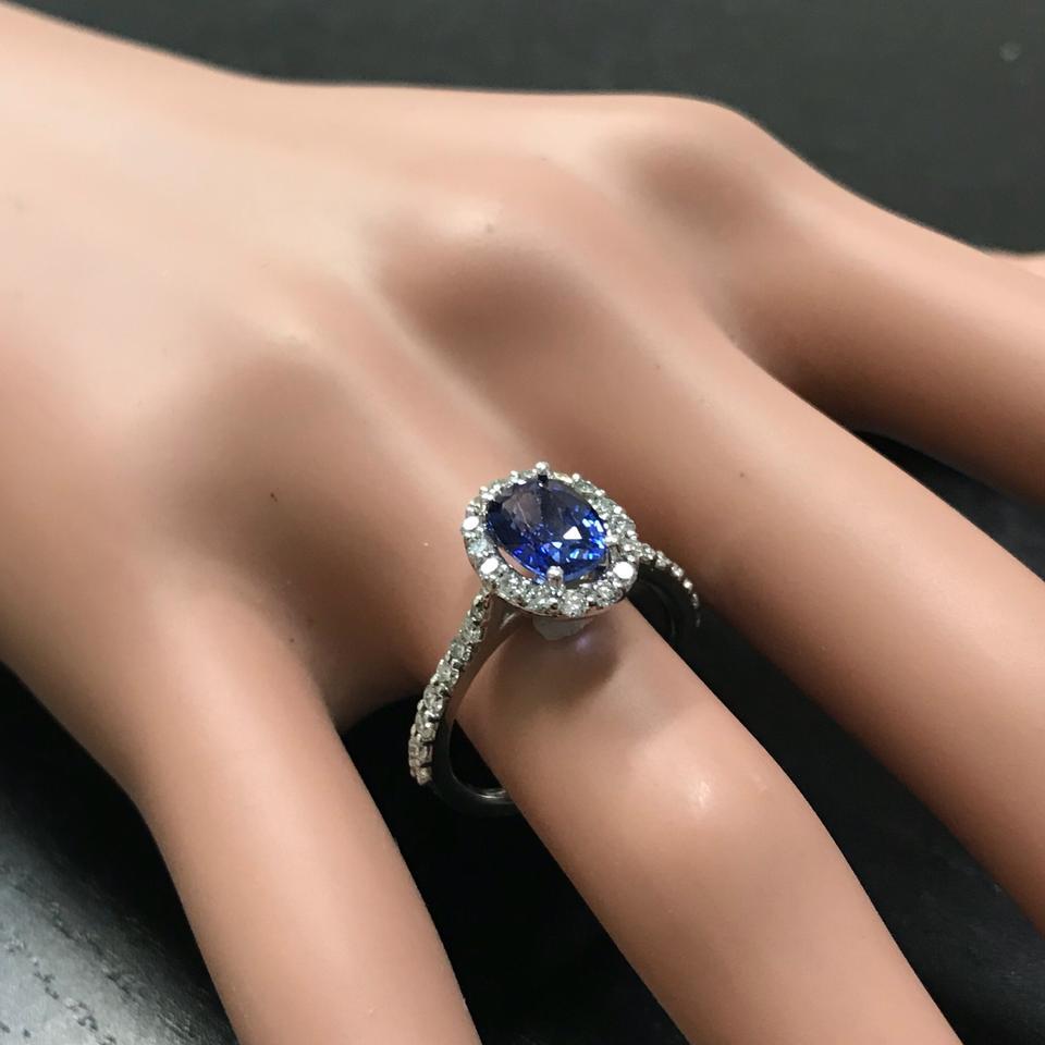2.90 Carat Exquisite Natural Blue Sapphire and Diamond 14 Karat Solid White Gold For Sale 2