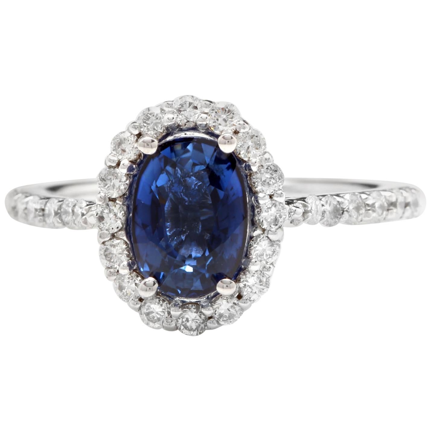 2.90 Carat Exquisite Natural Blue Sapphire and Diamond 14 Karat Solid White Gold For Sale