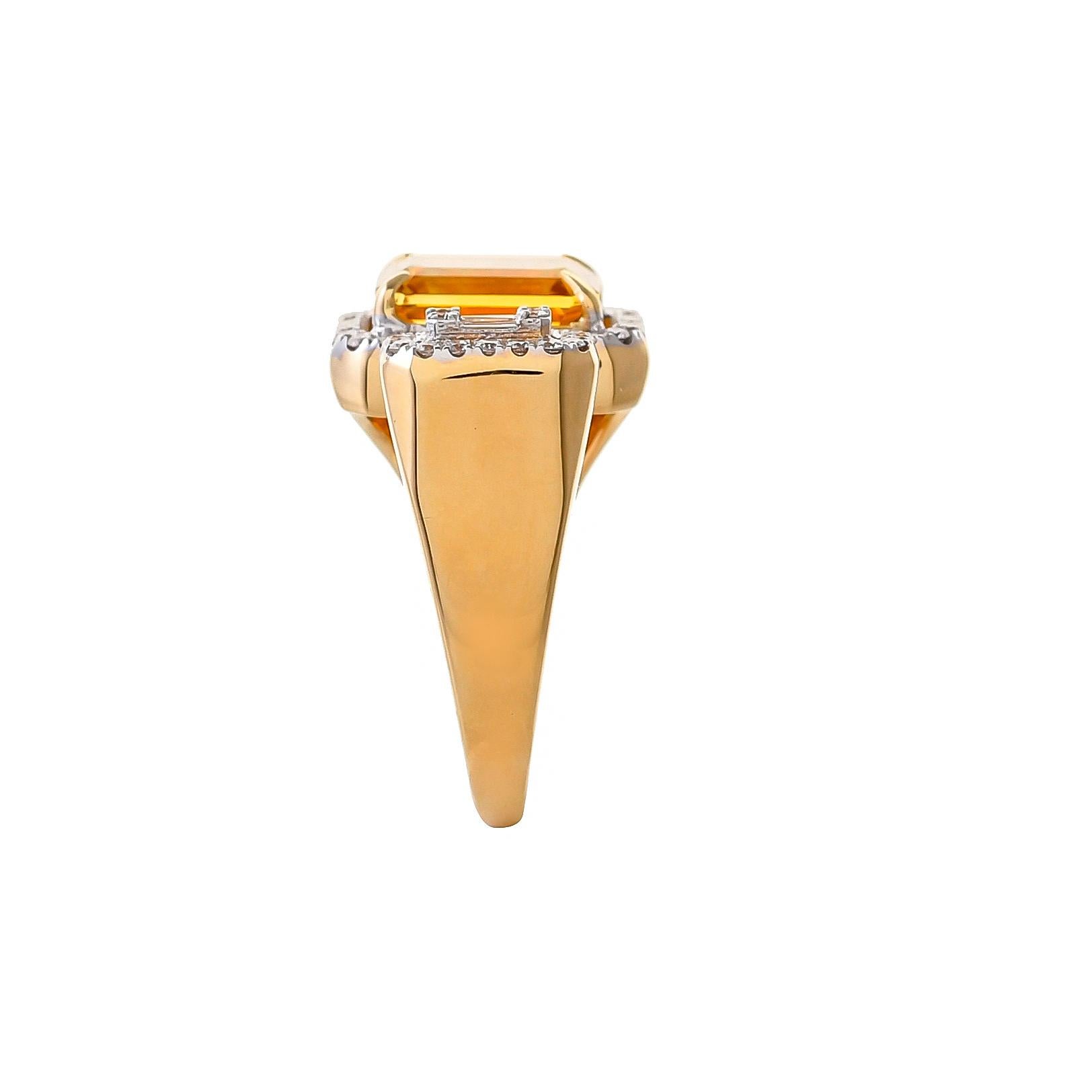 Modern 2.90 Carat Honey Quartz Diamond Baguette 18 Karat Yellow Gold Ring For Sale