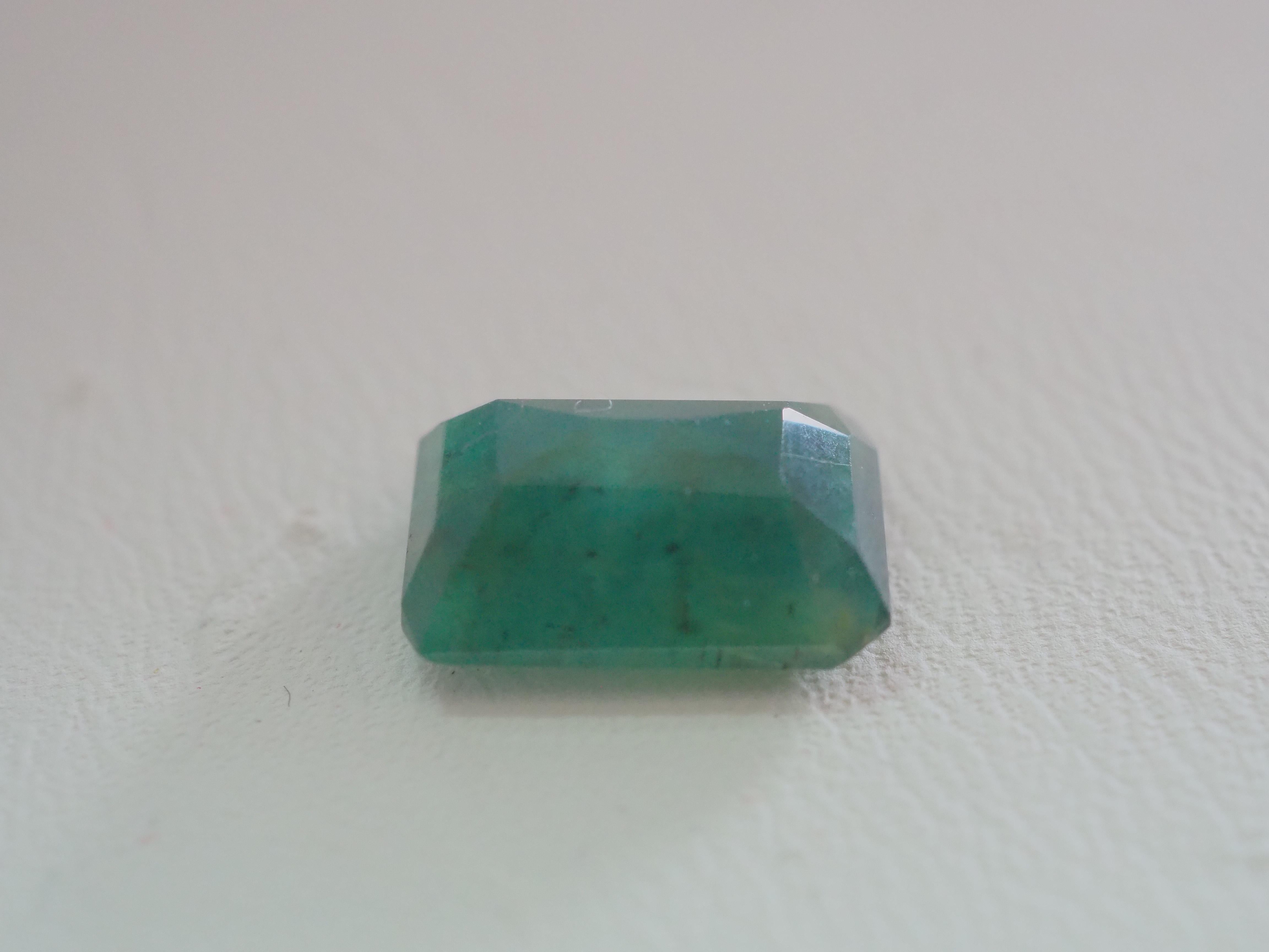 2.90ct Emerald Cut Natural Zambian Green Emerald Gemstone, a gemstone with good mixed emerald cut and nice color with perfect size for a ring for all genders. It lacks the typical luster with all the heavy inclusions presented but made up with its