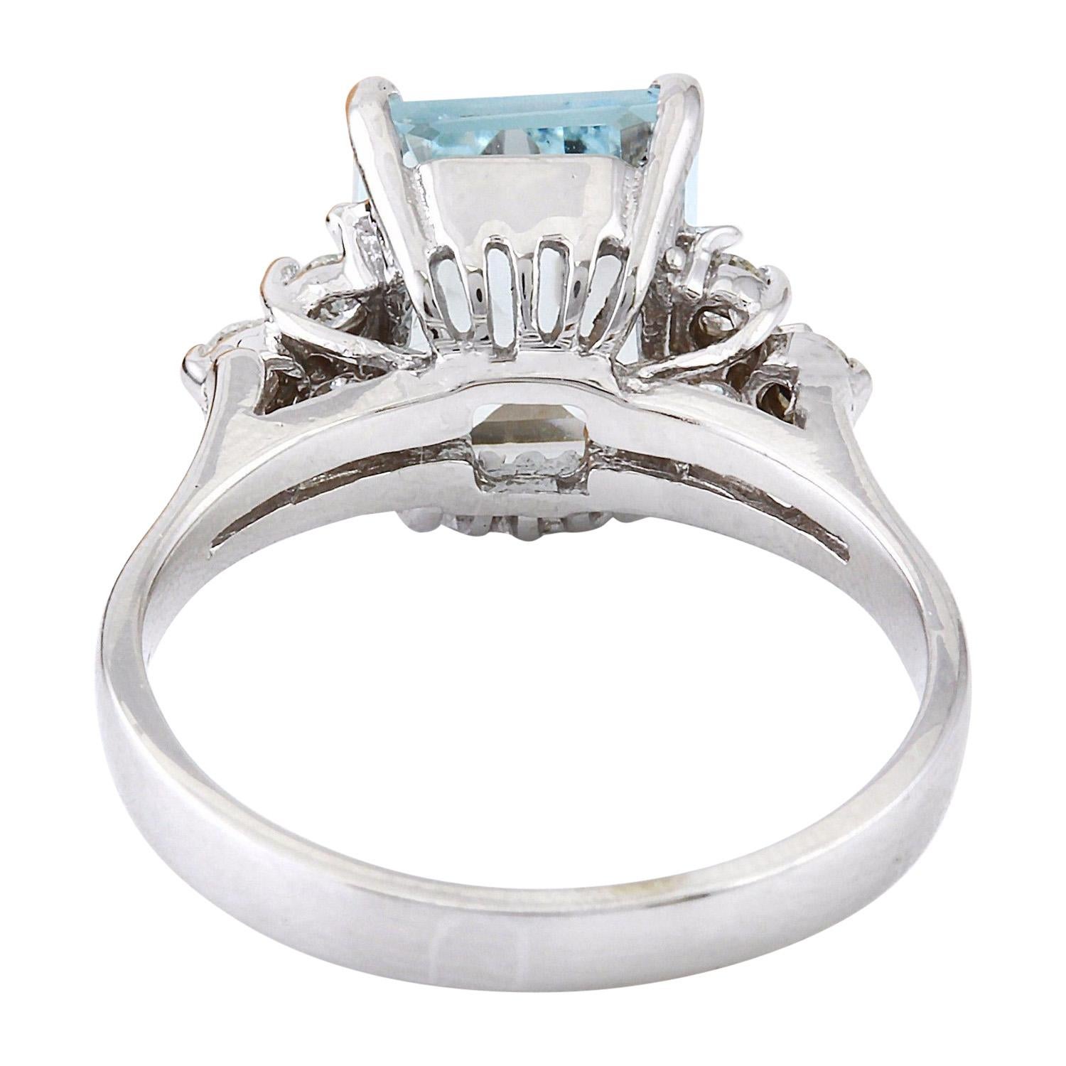 Emerald Cut 2.90 Carat Natural Aquamarine 14 Karat Solid White Gold Diamond Ring For Sale