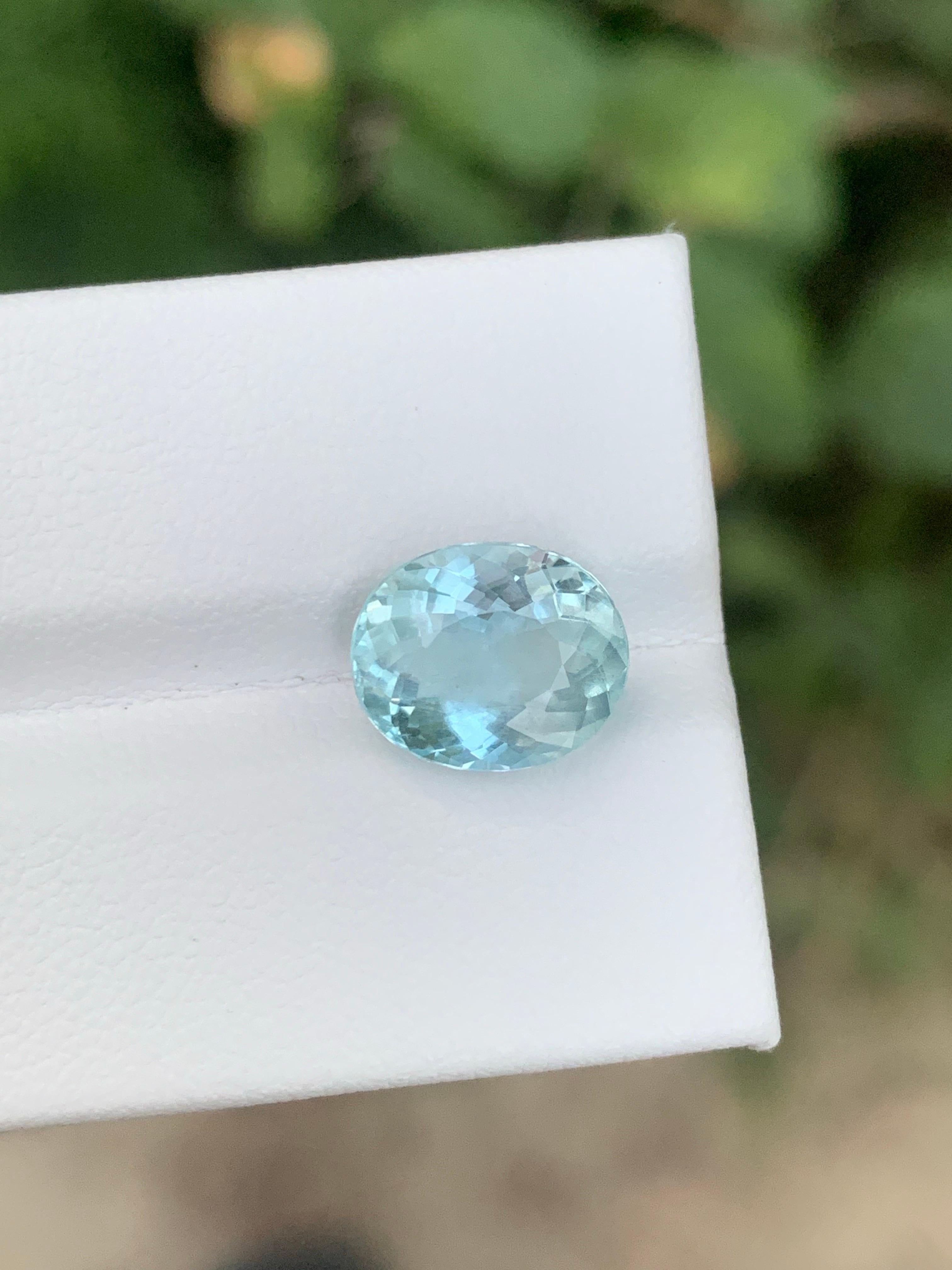 2.90 Carat Natural Loose Aquamarine Oval Shape Gemstone From Nigeria en vente 4
