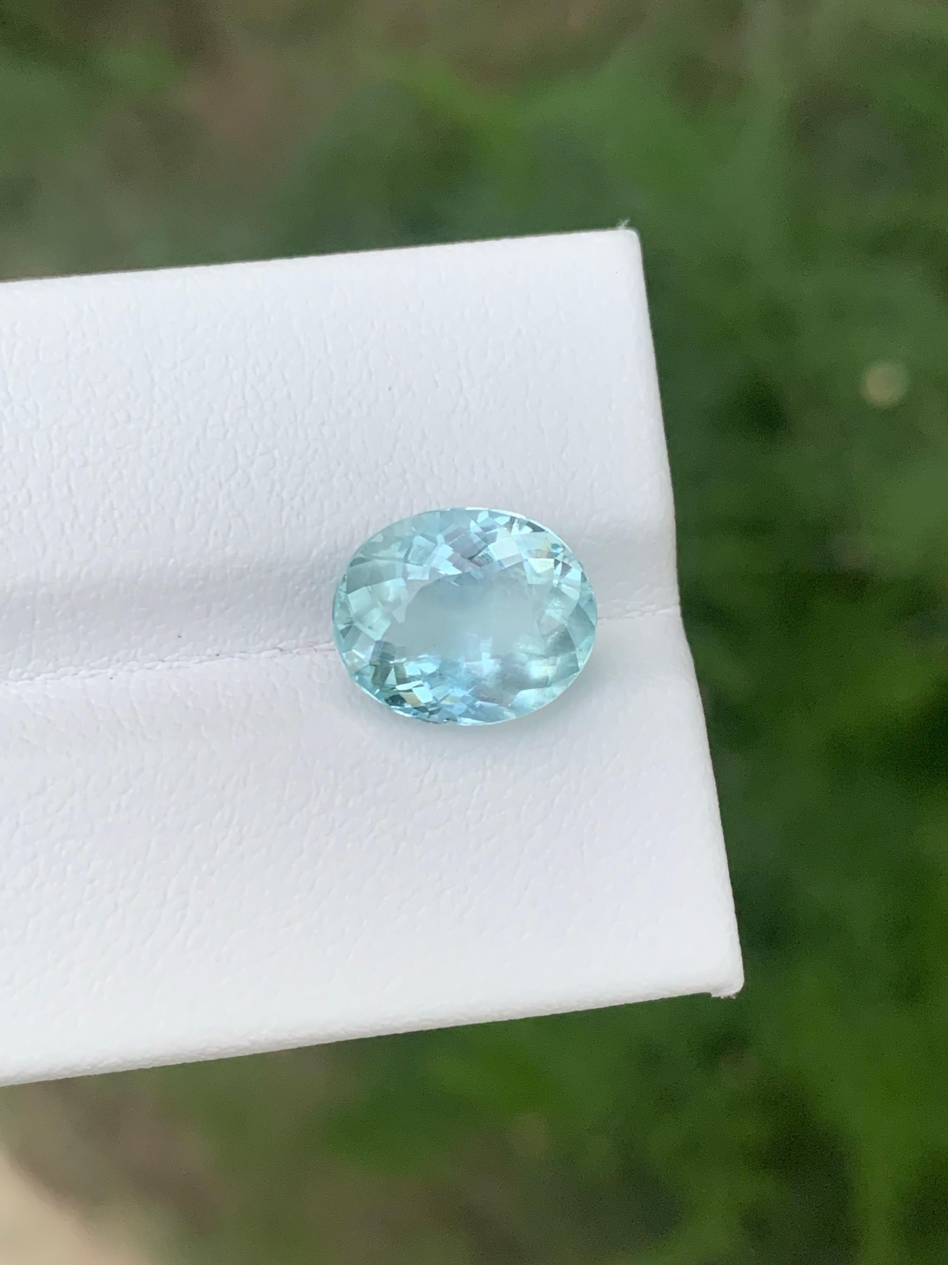 2.90 Carat Natural Loose Aquamarine Oval Shape Gemstone From Nigeria Unisexe en vente