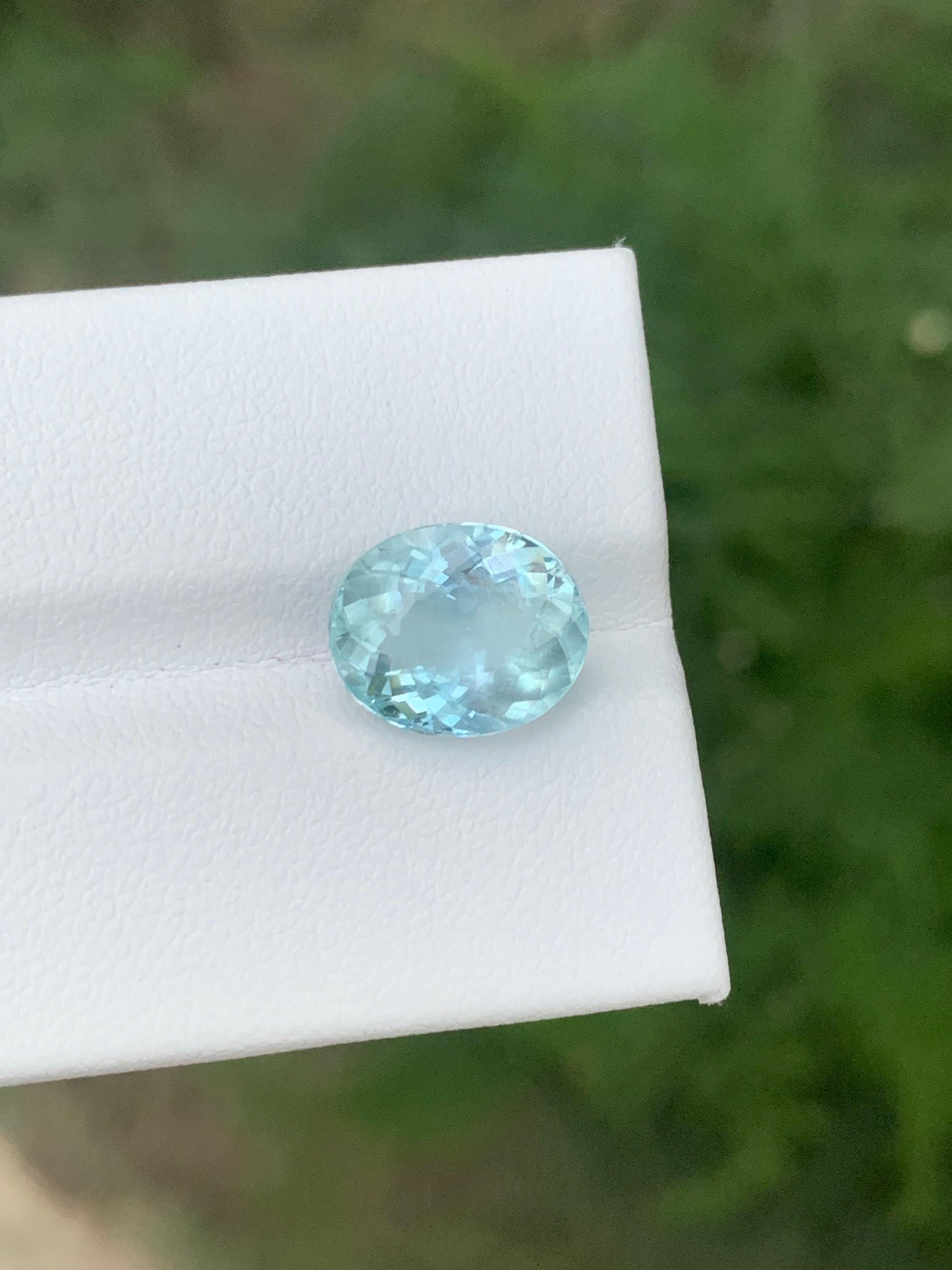 2.90 Carat Natural Loose Aquamarine Oval Shape Gemstone From Nigeria en vente 3