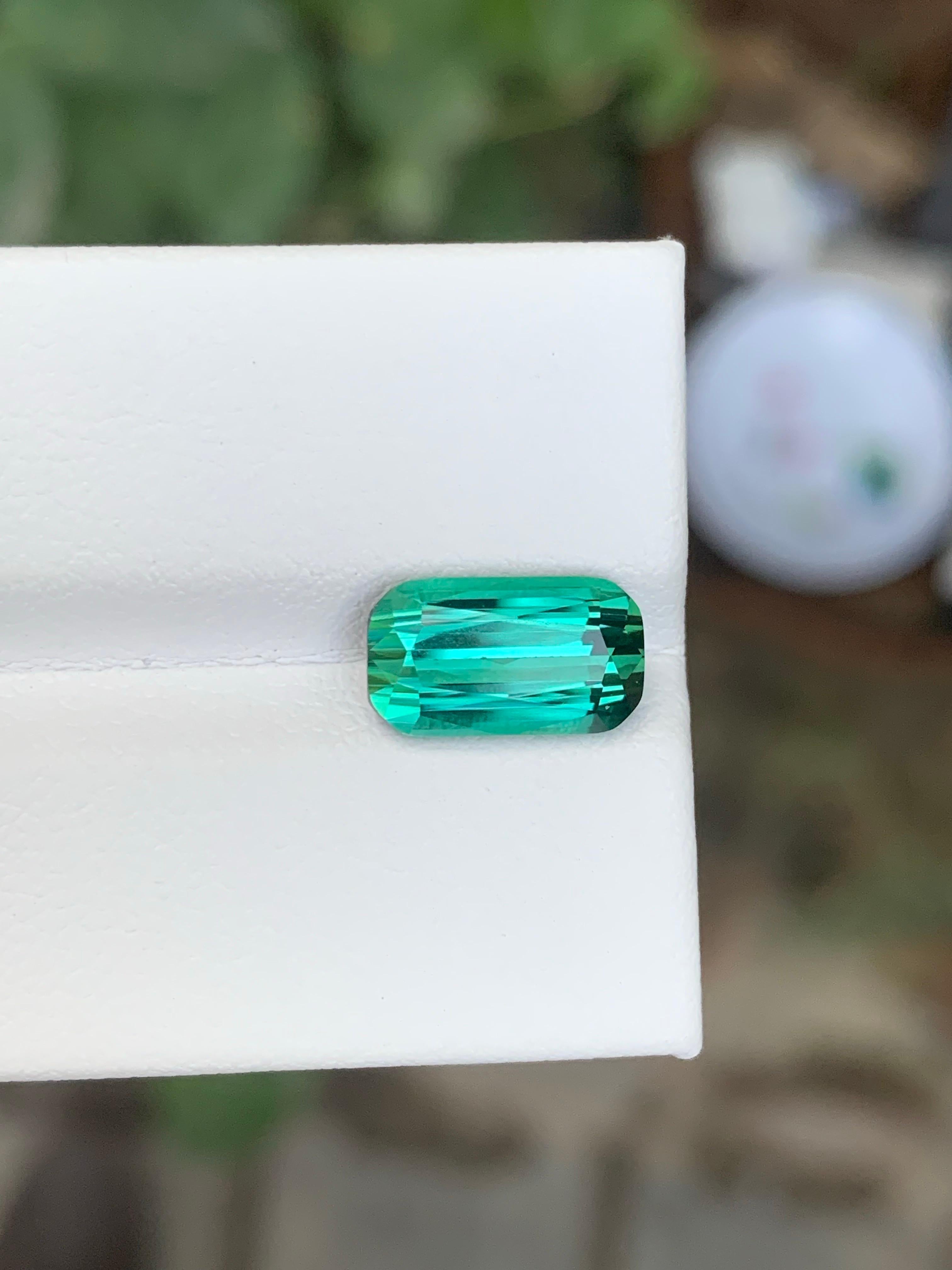 Taglio cuscino 2,90 carati di tormalina blu verde sciolta naturale a forma di smeraldo lungo in vendita