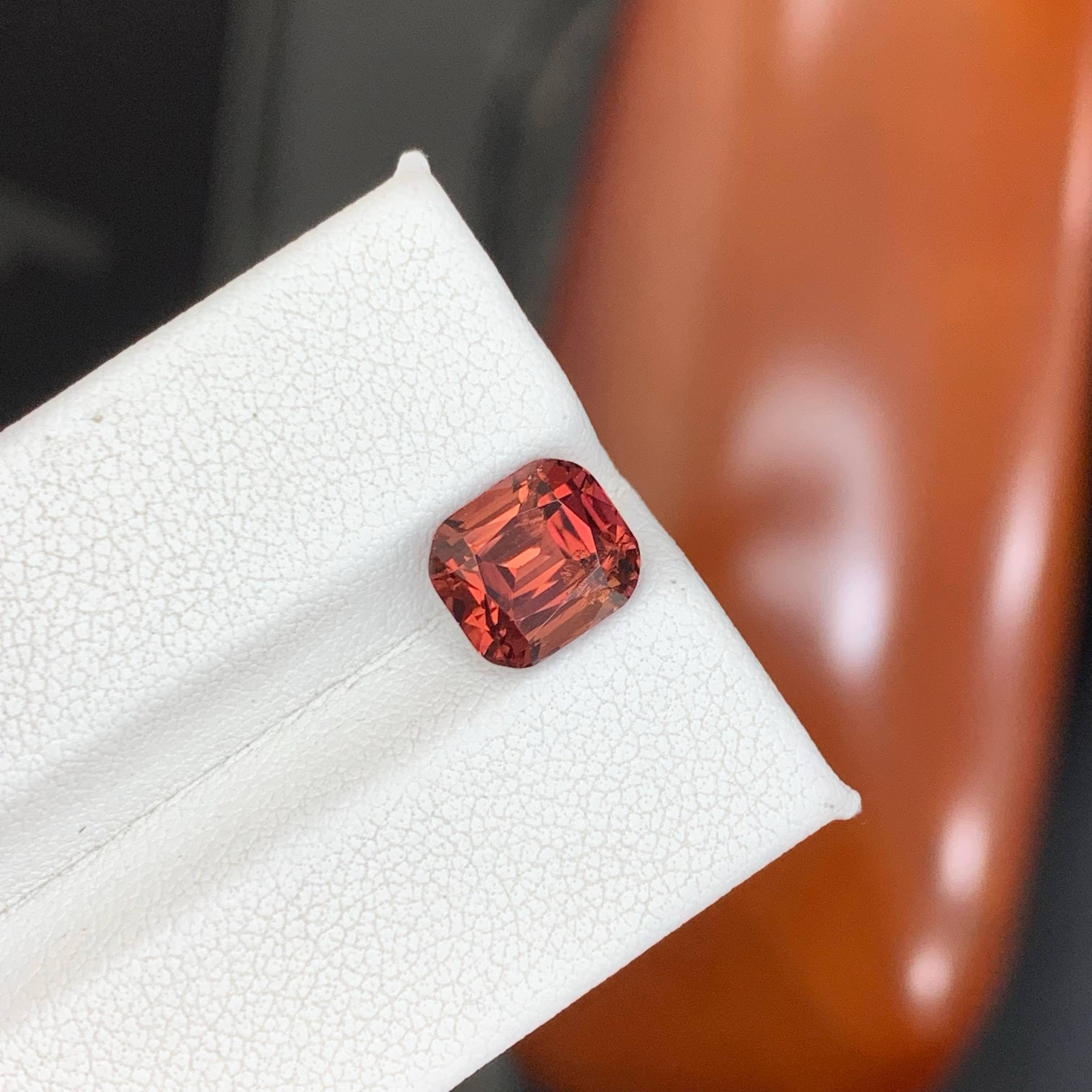 2.90 Carat Natural Loose Brownish Garnet Stone Cushion Cut African Gemstone Unisexe en vente