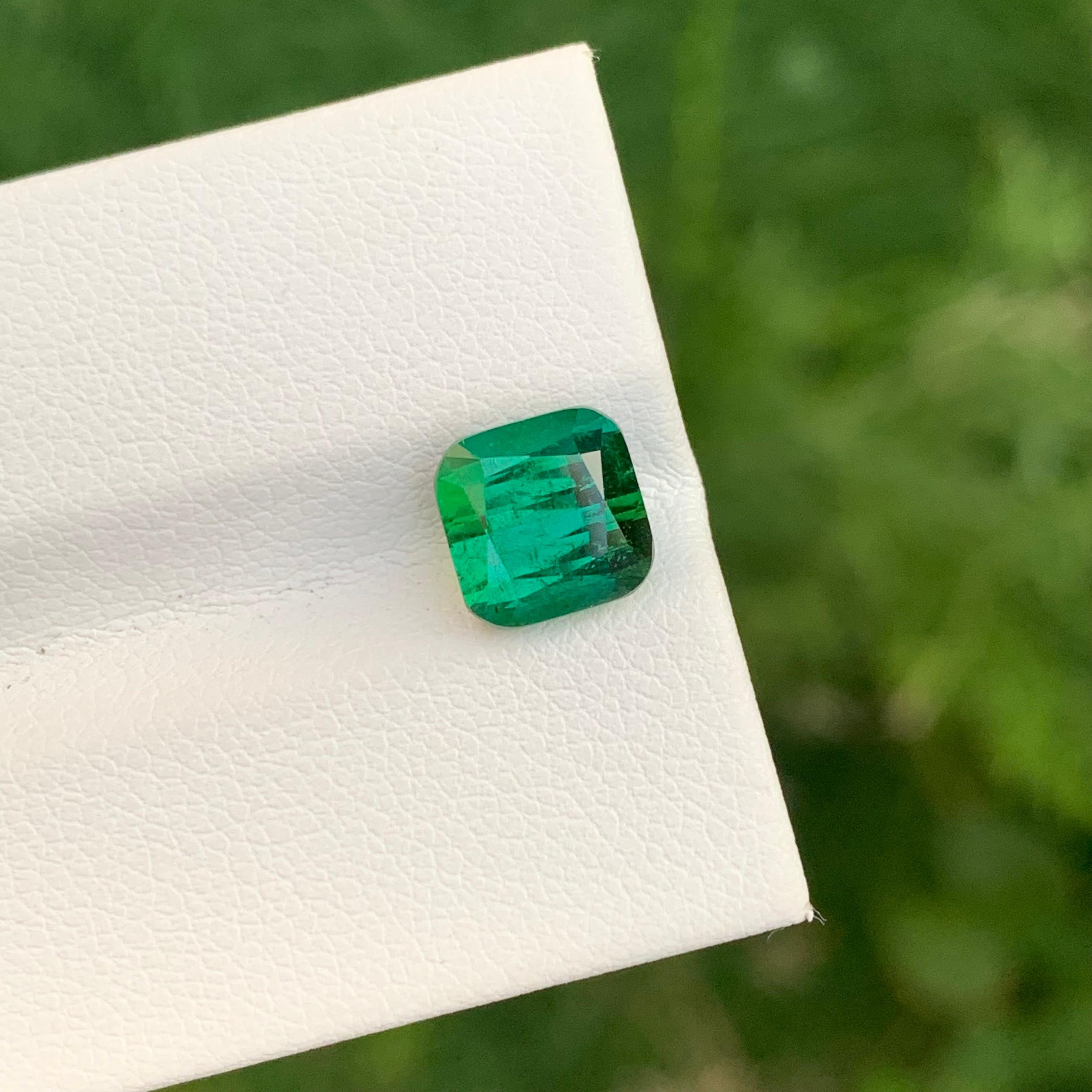2.90 Carat Natural Loose Green Lagoon Tourmaline Perfect Square Shape Gemstone (pierre précieuse de forme carrée) Neuf - En vente à Peshawar, PK