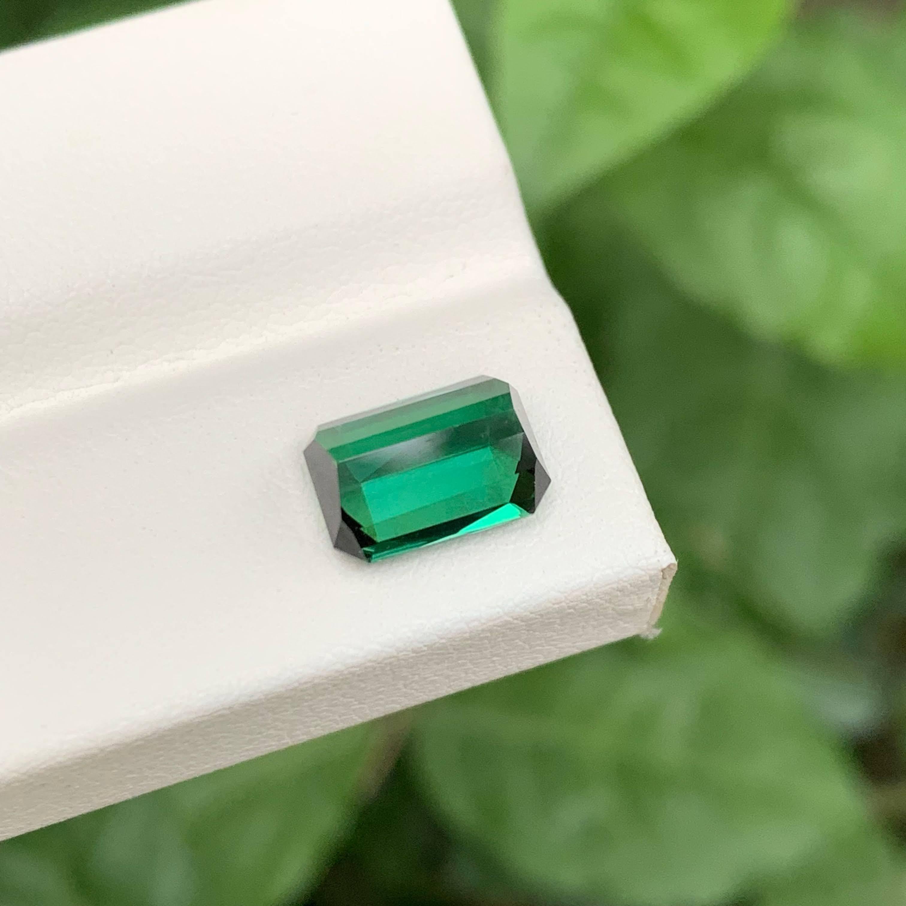 2,90 Karat Natürlicher Lose Grünlich Blauer Turmalin Smaragdschliff Afghani Edelstein im Zustand „Neu“ im Angebot in Bangkok, TH