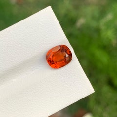 2,90 carati di granato di assonite naturale sfuso a forma di cuscino dall'Africa