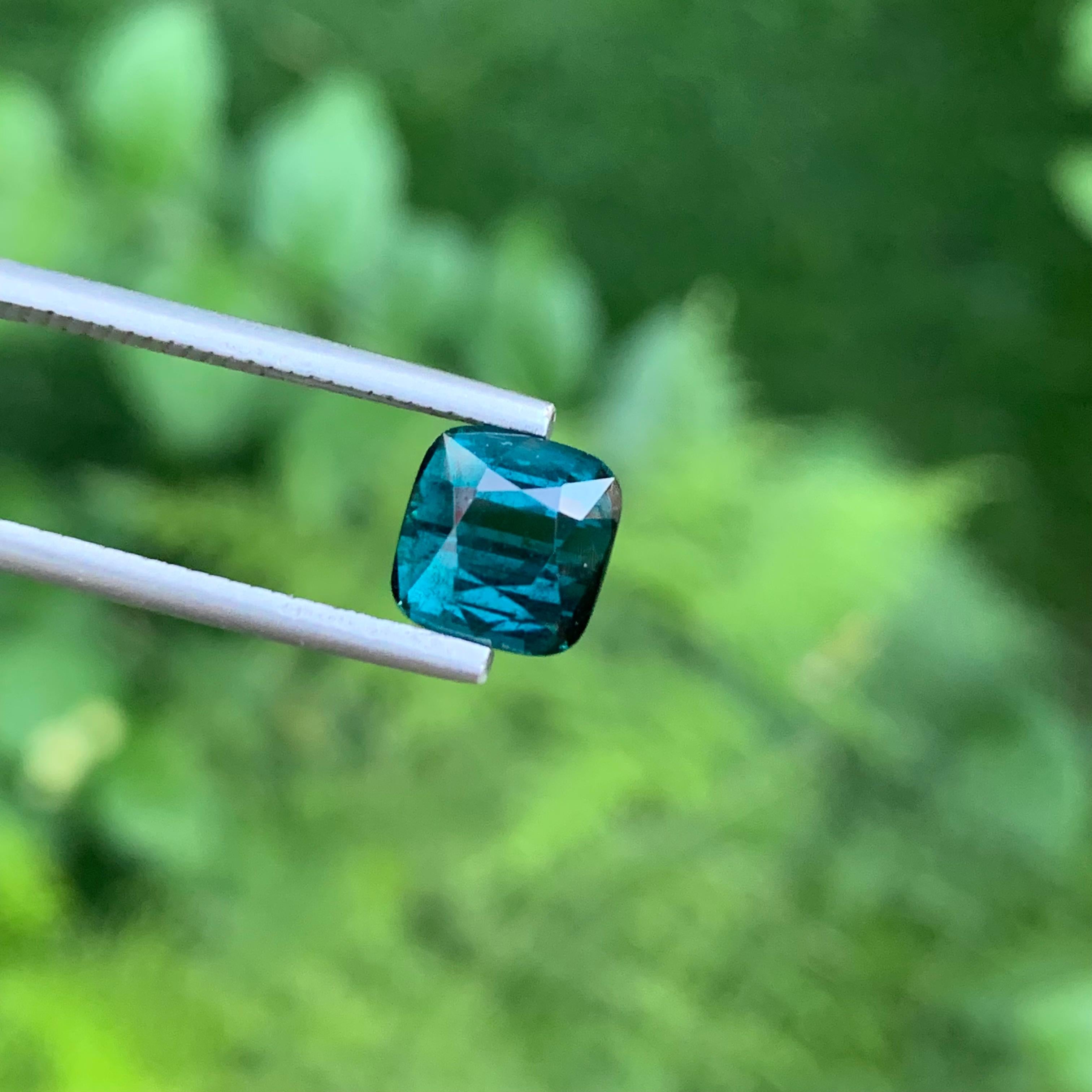 Tourmaline indicolite naturelle non sertie de 2,90 carats de forme carrée pour bijoux en vente 3