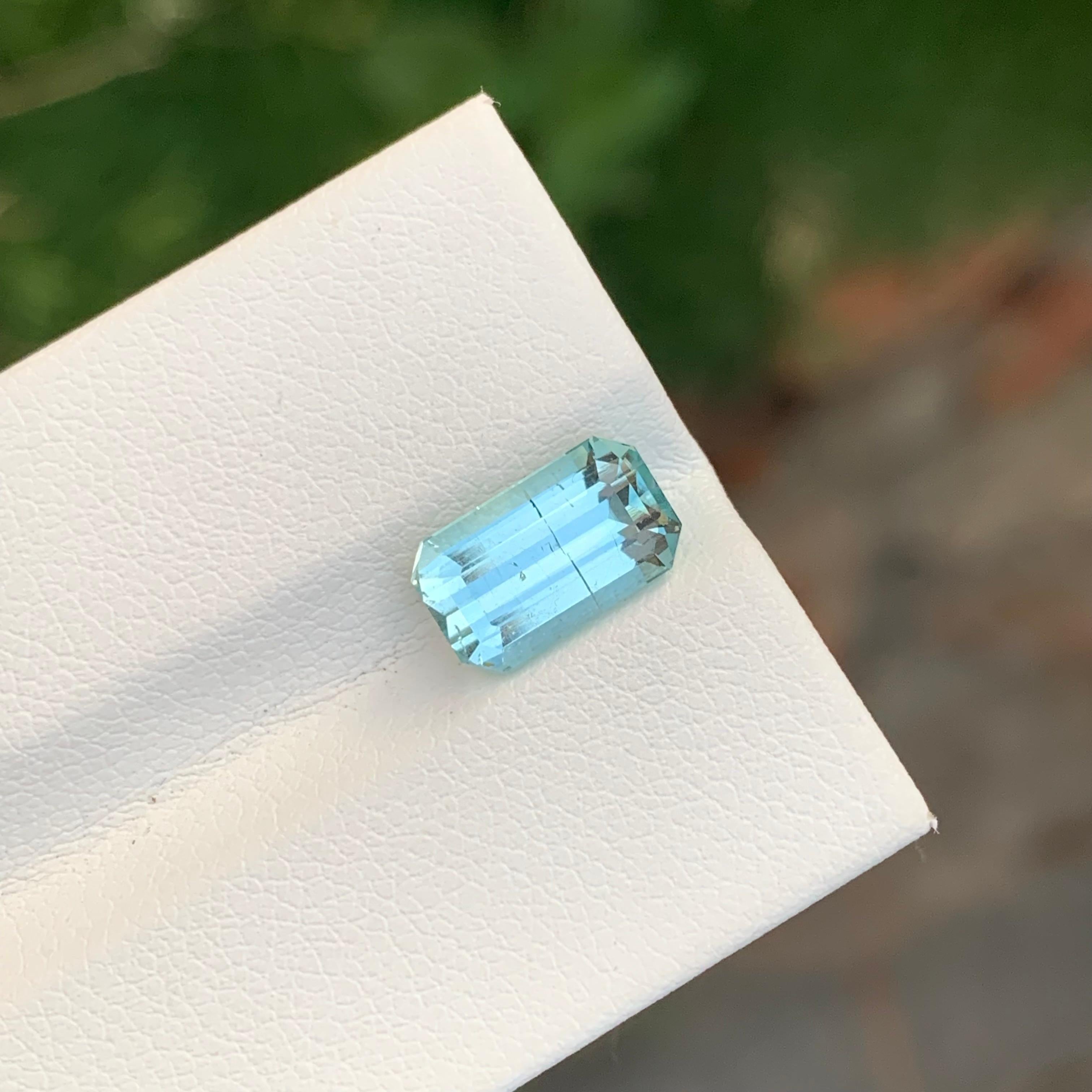 2,90 Karat Natürlicher loser Light Seafoam Turmalin Smaragd Form Edelstein für Damen oder Herren im Angebot