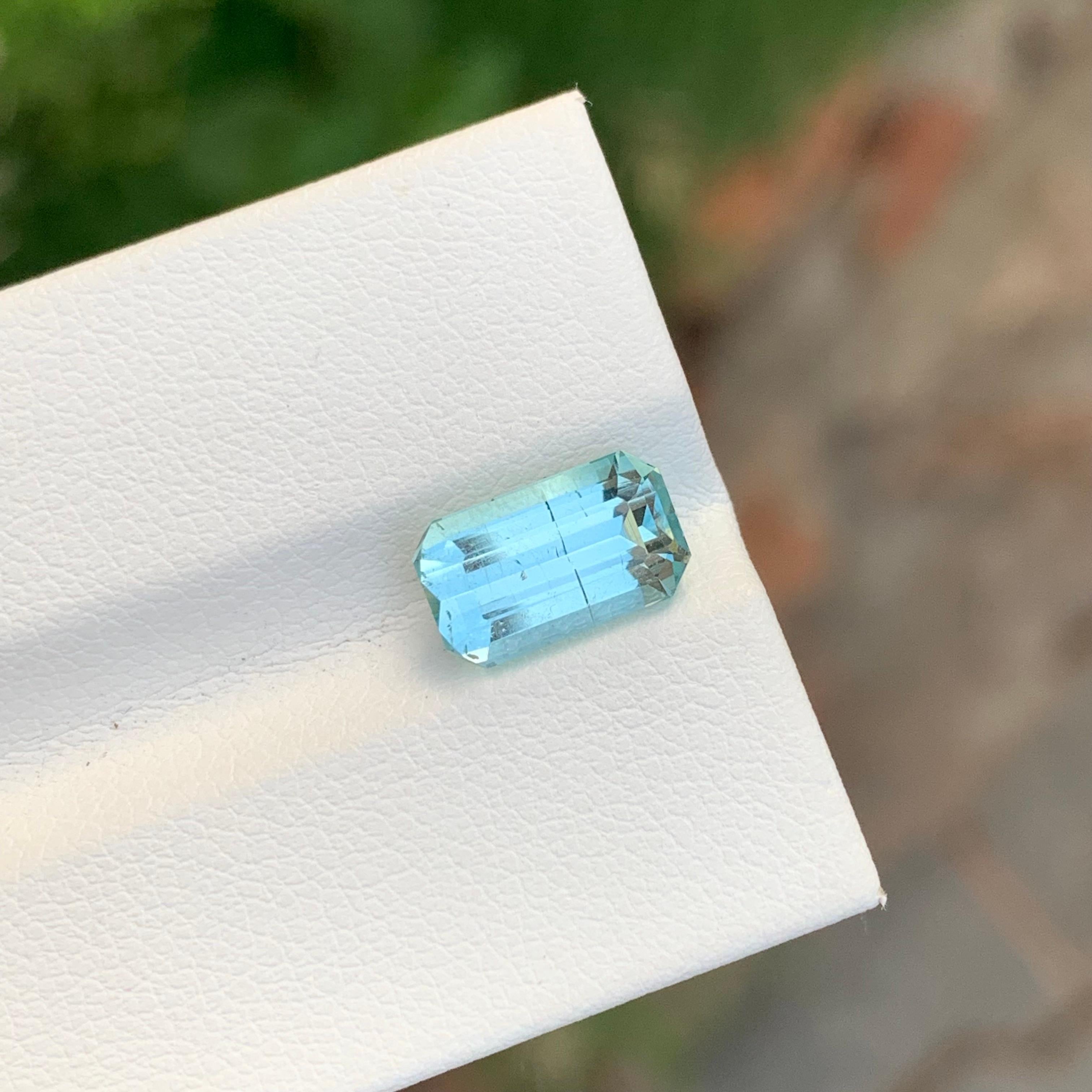 2,90 Karat Natürlicher loser Light Seafoam Turmalin Smaragd Form Edelstein im Angebot 1