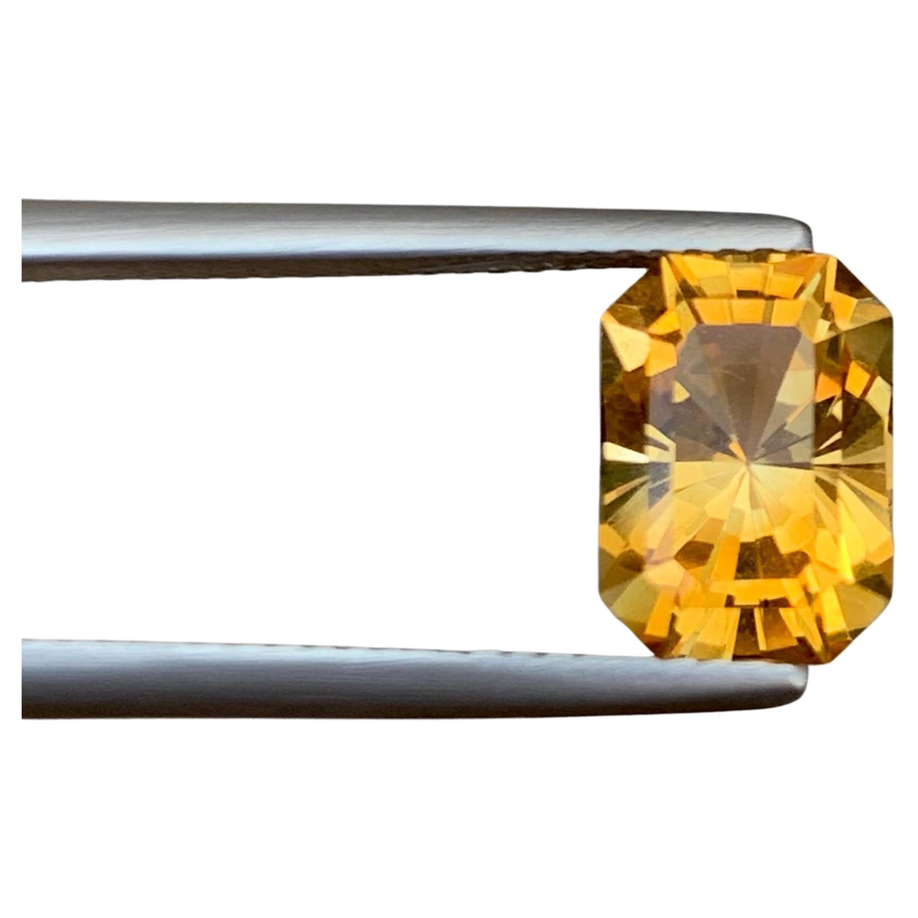 2.90 Carati Nature Sciolto Giallo Oro Citrino Taglio Personalizzato Gemma Brasiliana in vendita