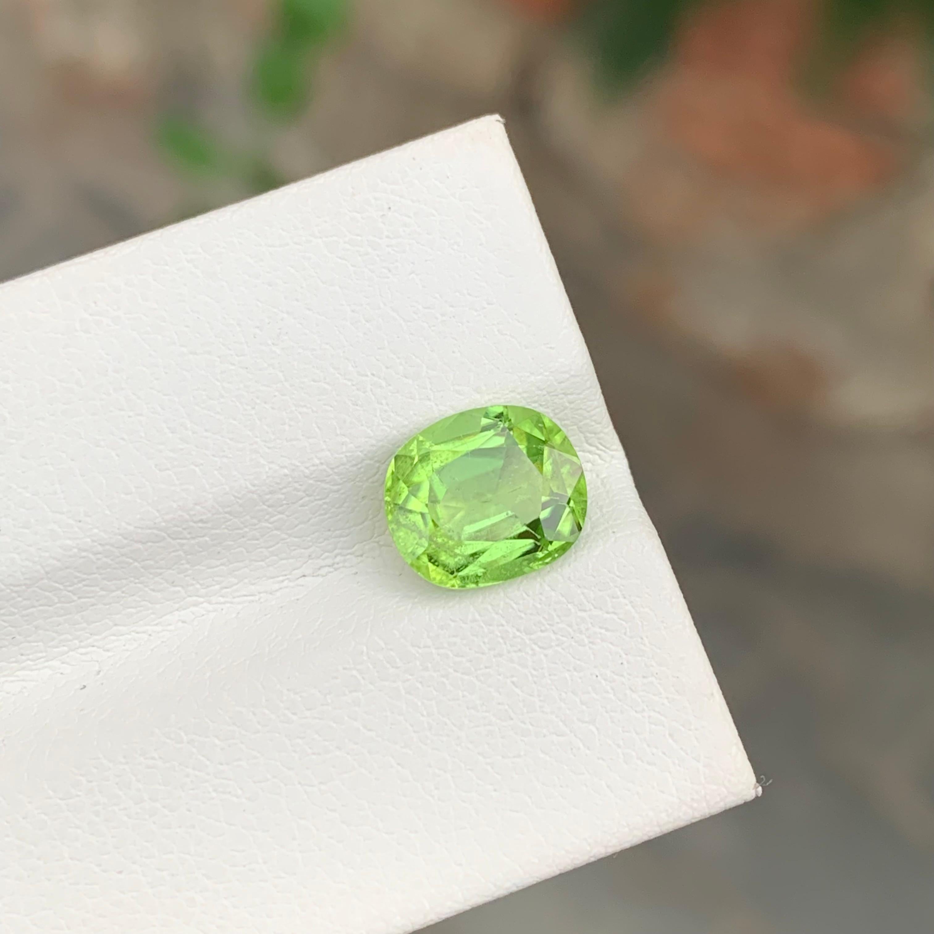 Women's or Men's 2.90 Carat Pretty Natural Loose Peridot Cushion Shape Gem From Pakistan For Sale