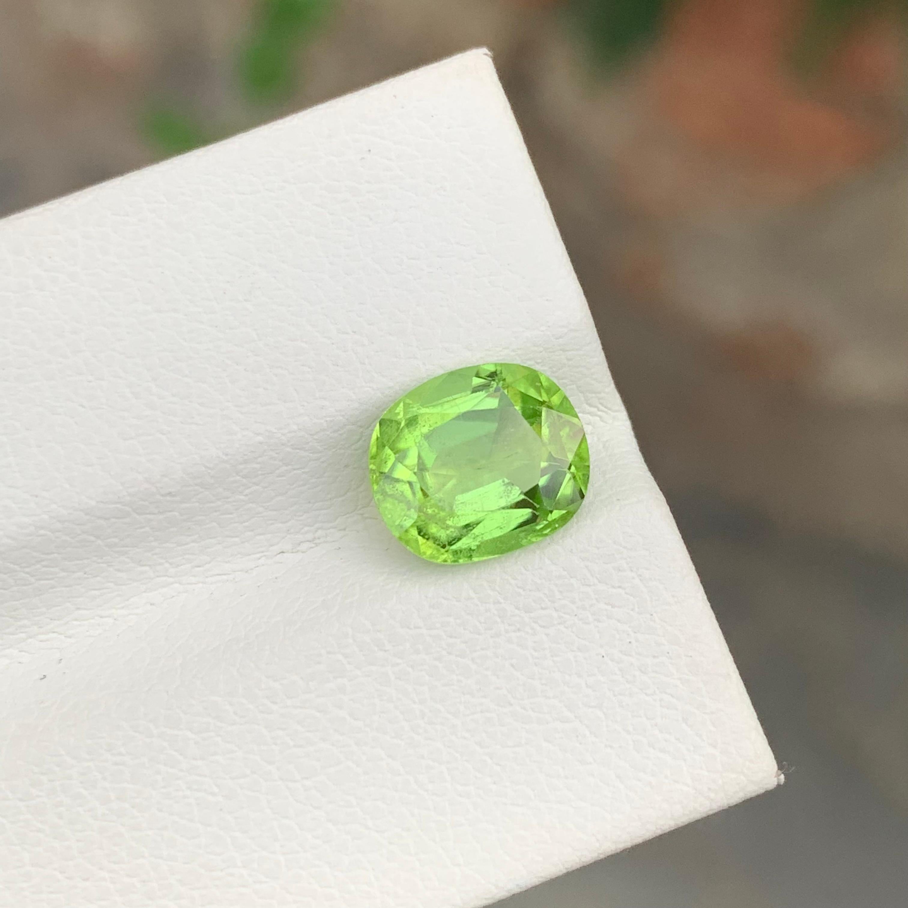 2.90 Carat Pretty Natural Loose Peridot Cushion Shape Gem From Pakistan For Sale 1
