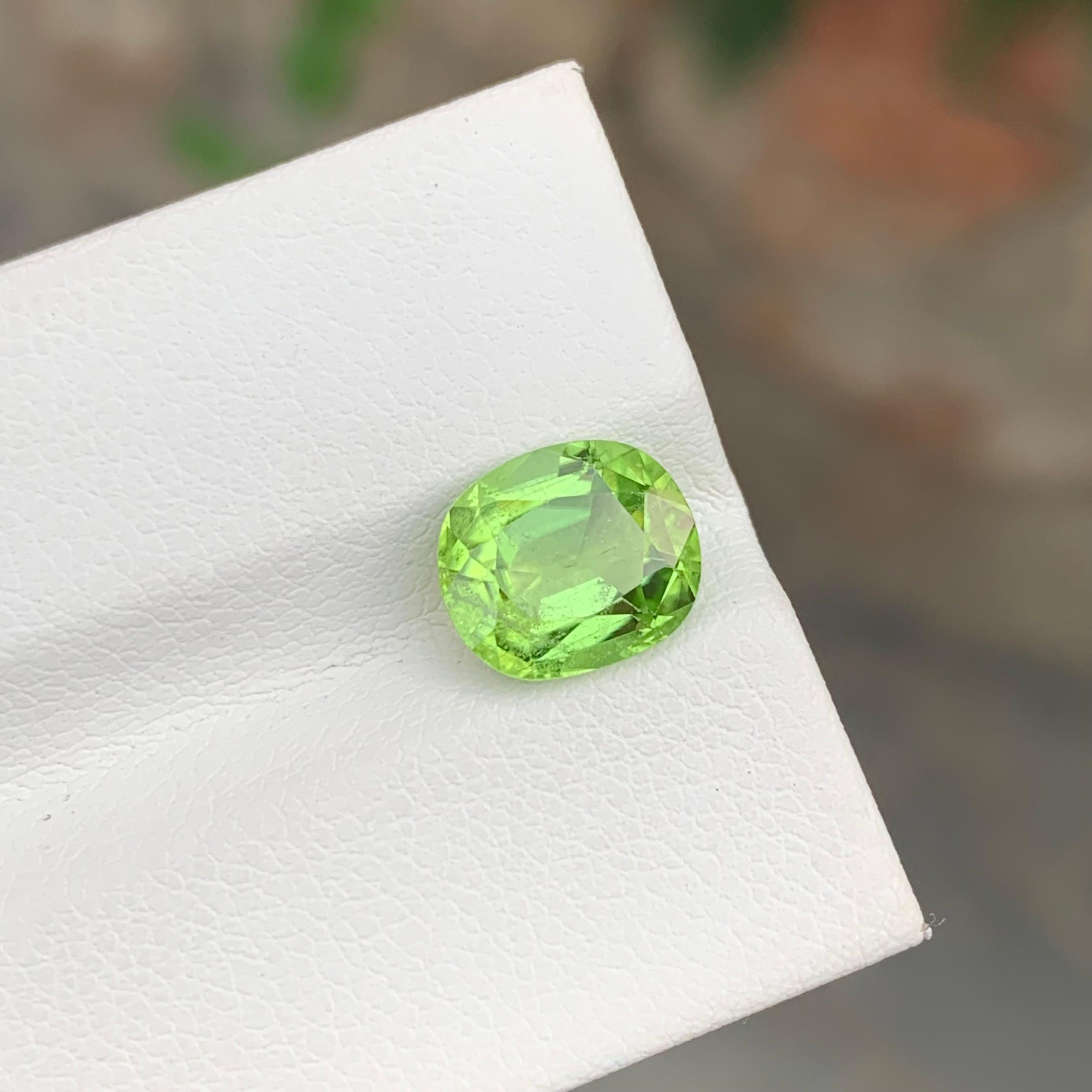 2.90 Carat Pretty Natural Loose Peridot Cushion Shape Gem From Pakistan For Sale 2