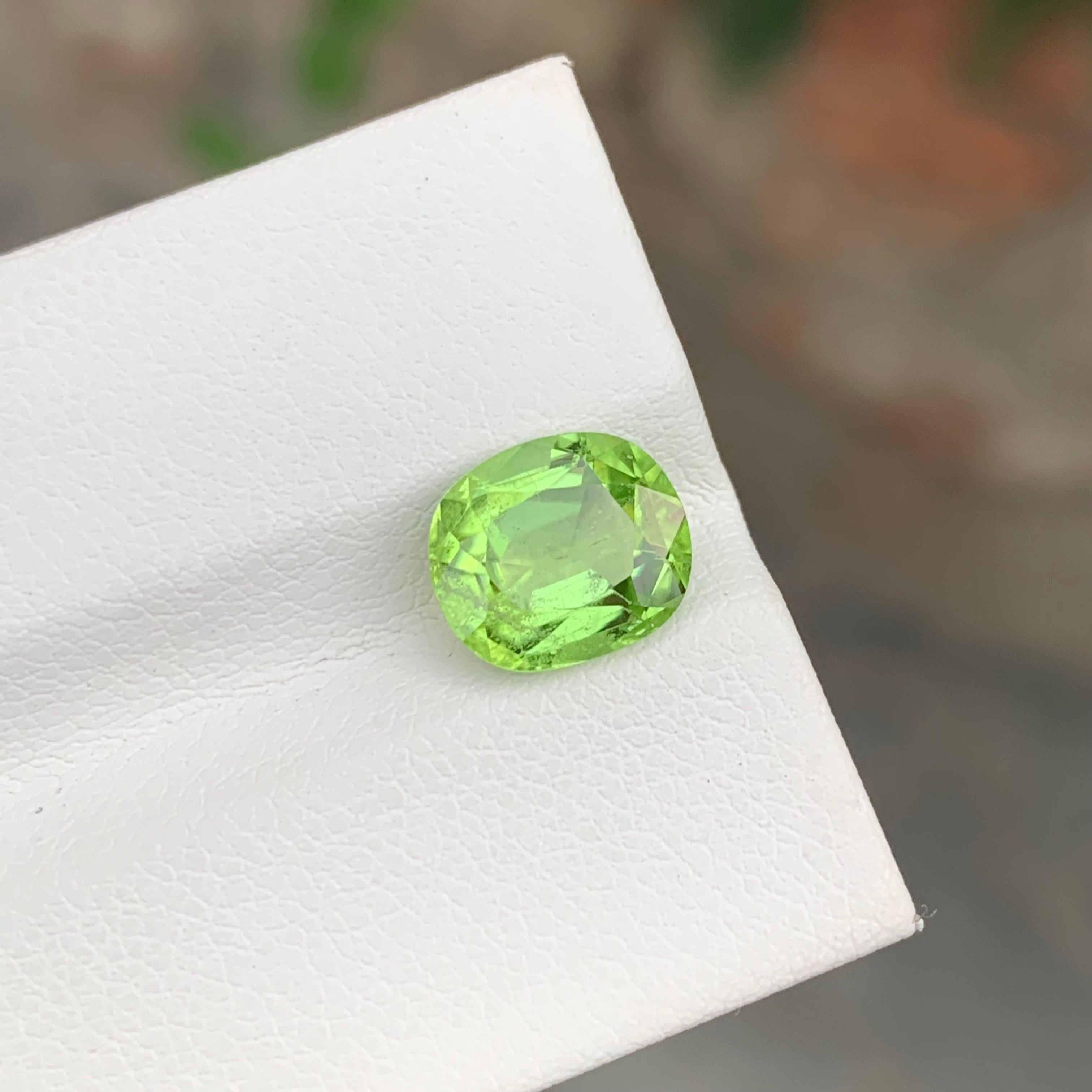 2.90 Carat Pretty Natural Loose Peridot Cushion Shape Gem From Pakistan For Sale 3