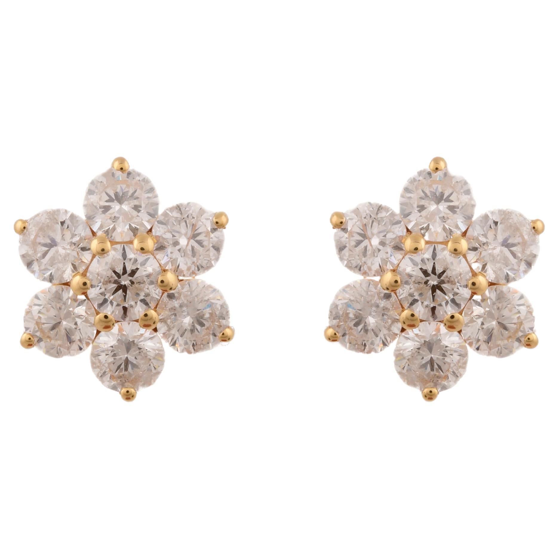 2.90 Carat SI Clarity HI Color Diamond Flower Stud Earrings 18 Karat Yellow Gold For Sale