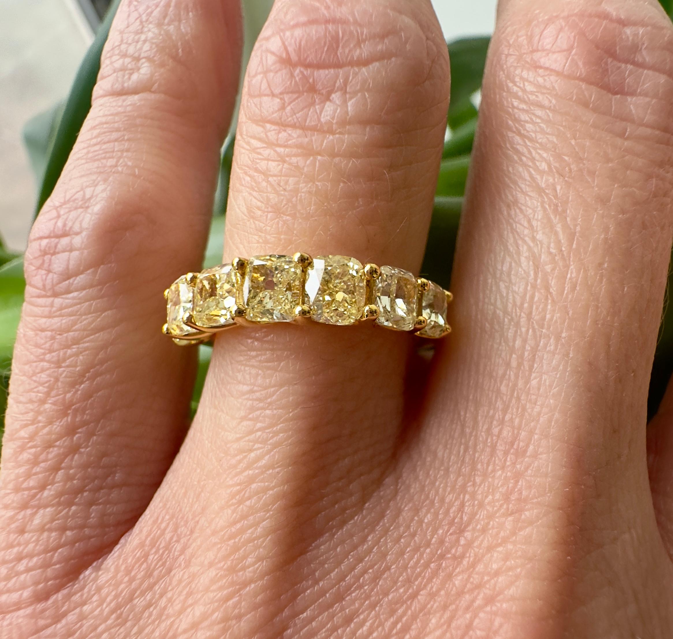 2.90 Carat Total Yellow Diamond Anniversary Band In 18k Gold In New Condition For Sale In Houston, TX