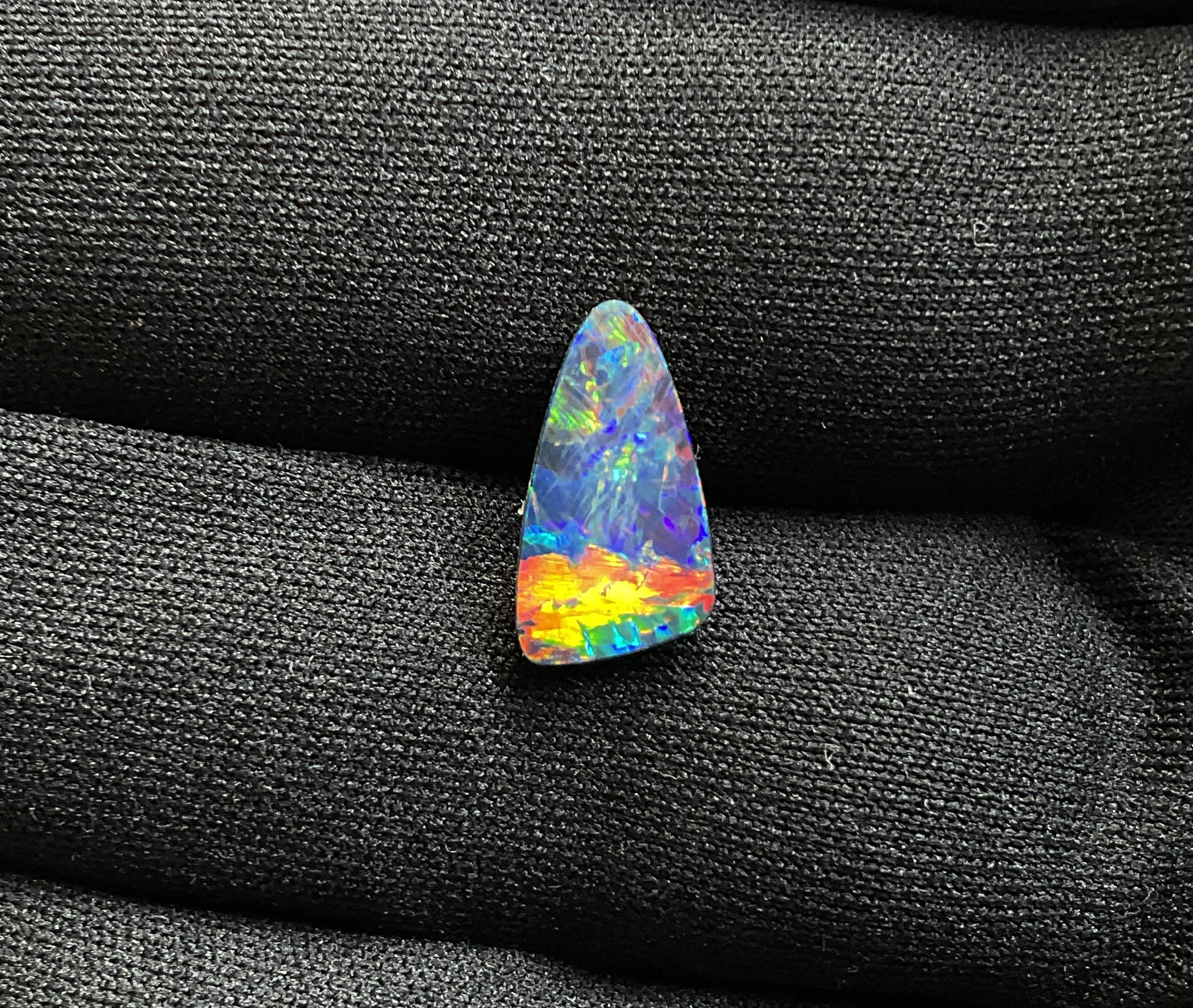 2,90 Carati Opale australiano Arancione blu verde gioco di colori multipli gemma in vendita 2