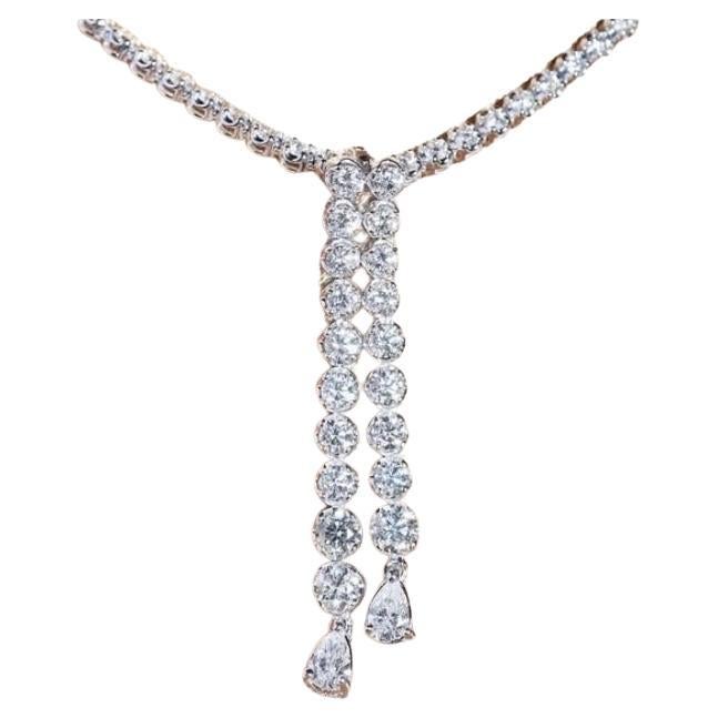 Pendentif en or 18 carats de 2,90 carats de diamants de forme mixte en vente