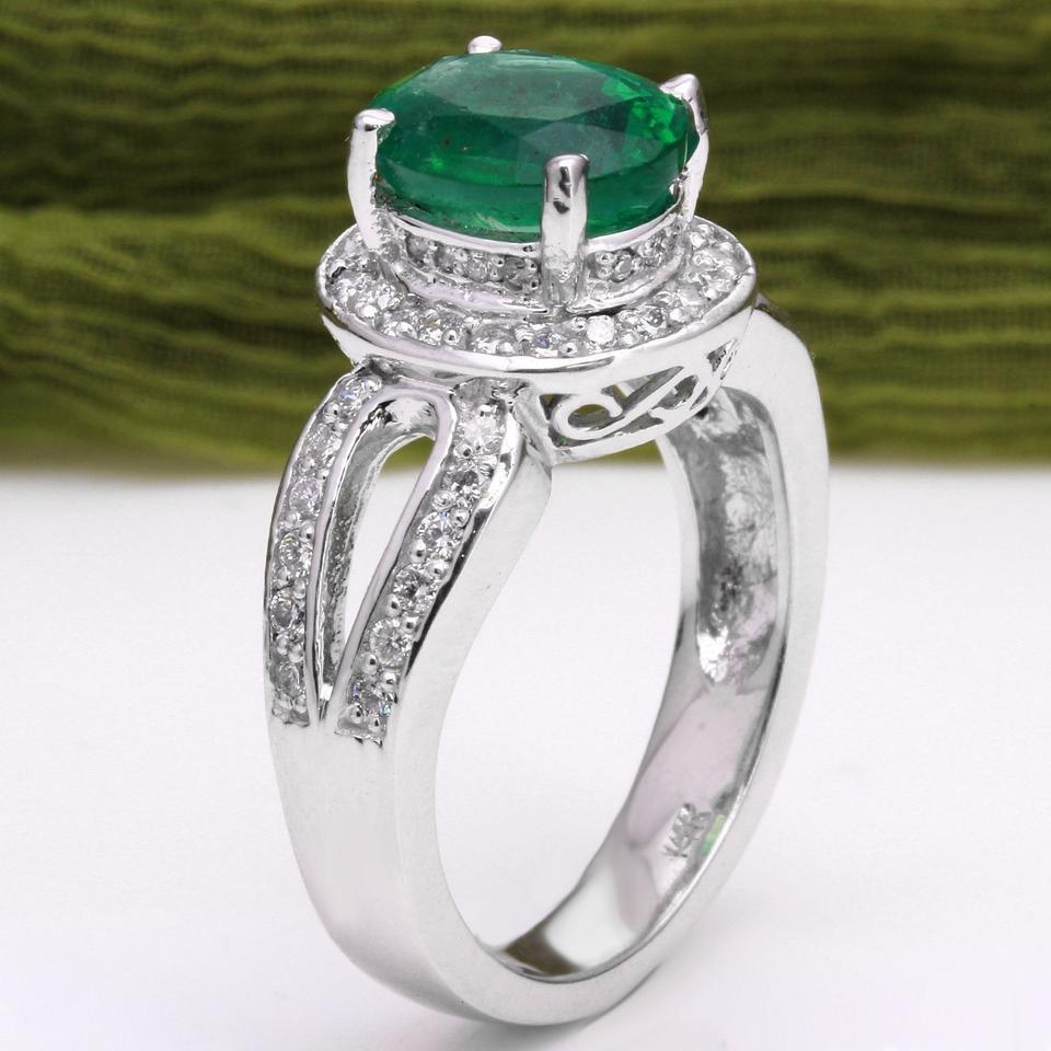 Emerald Cut 2.90 Carat Natural Emerald and Diamond 14 Karat Solid White Gold Ring For Sale