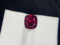 2,90 Karat Natürlicher Rhodolith-Granat im Facettenschliff