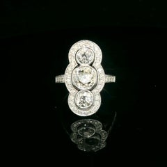 Anello con diamanti taglio vecchio europeo da 2,90 carati